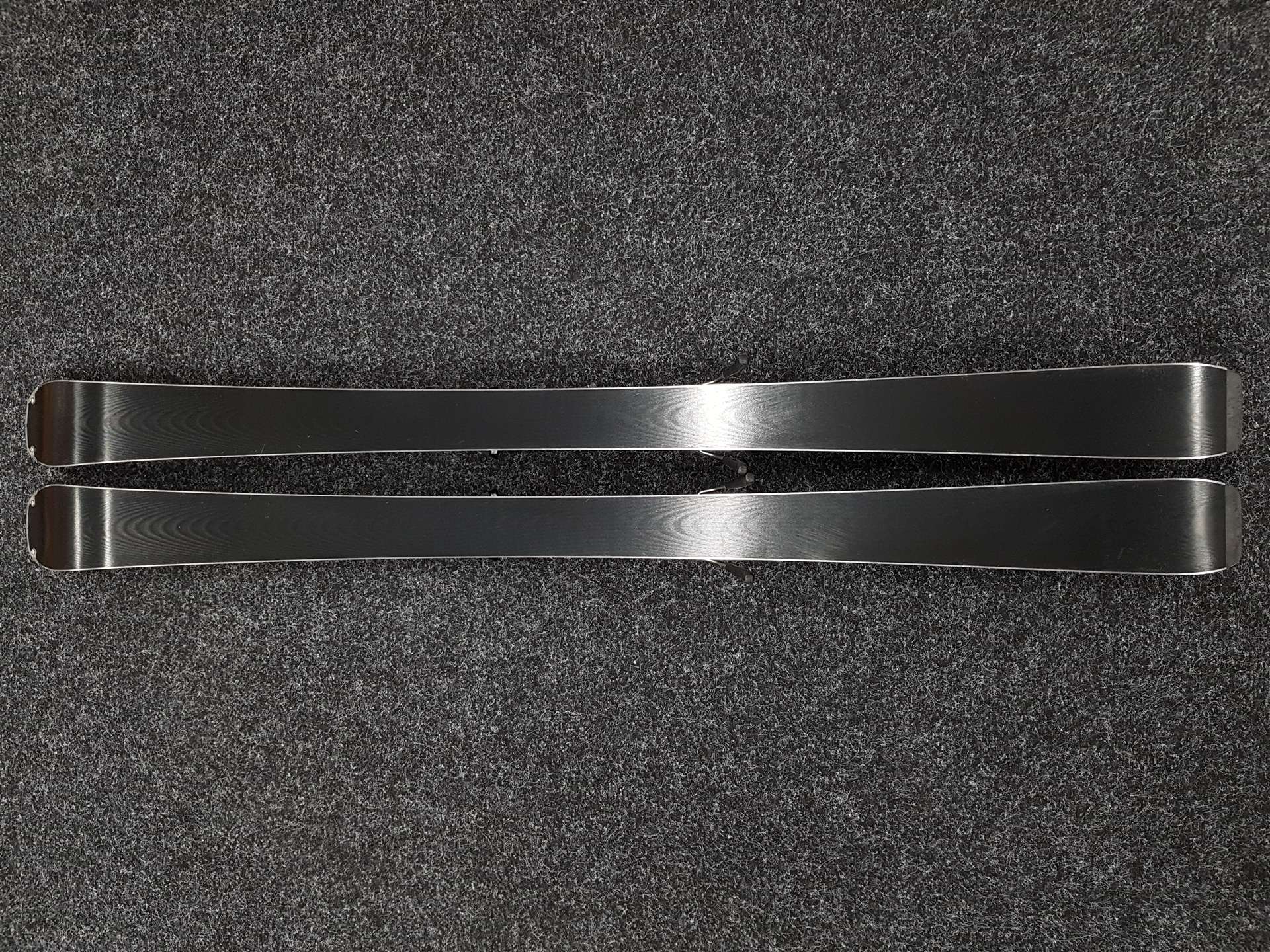 Używane narty FISCHER Fire + wiązania Fischer RS 9