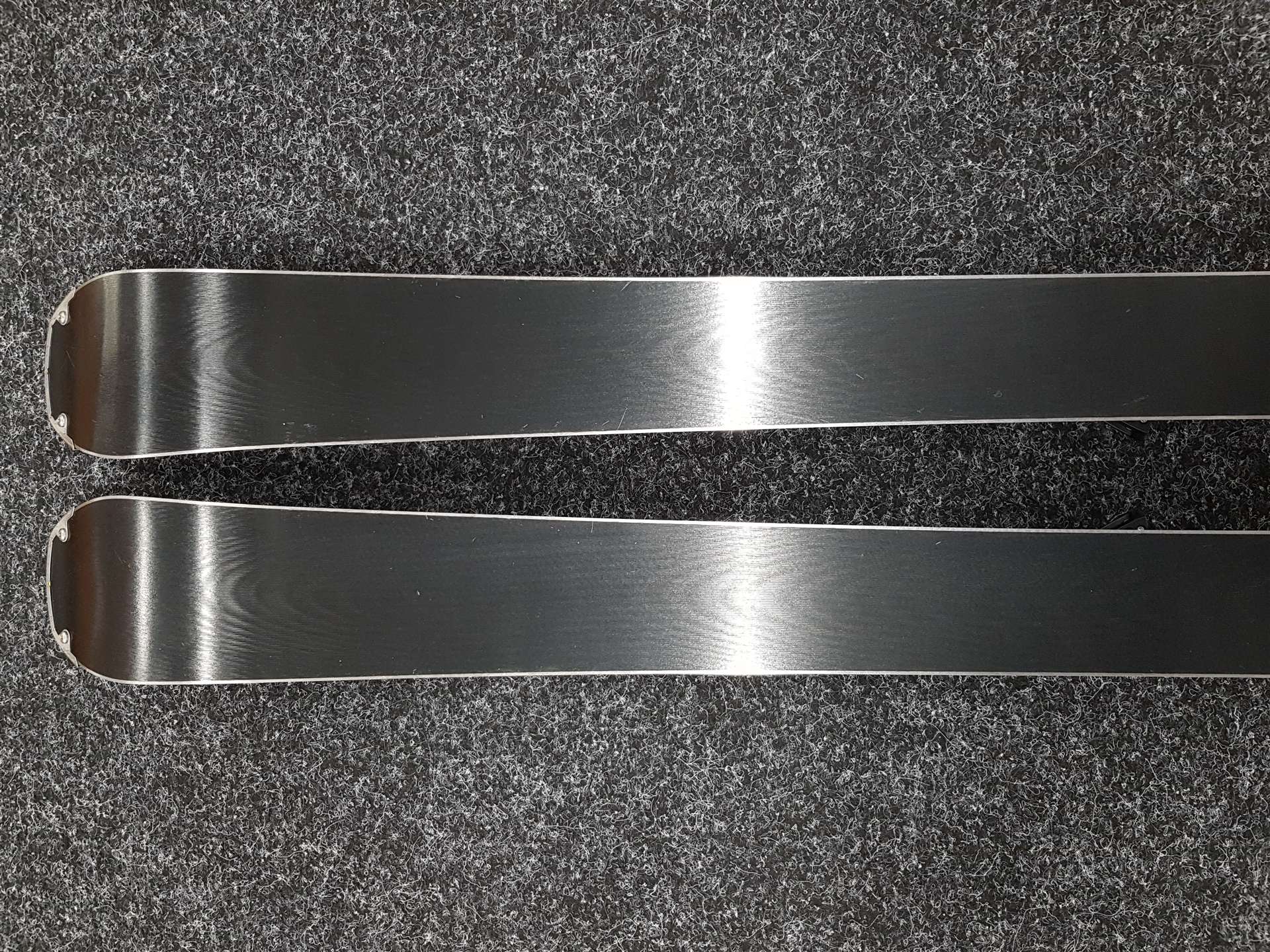 Używane narty FISCHER Fire + wiązania Fischer RS 9