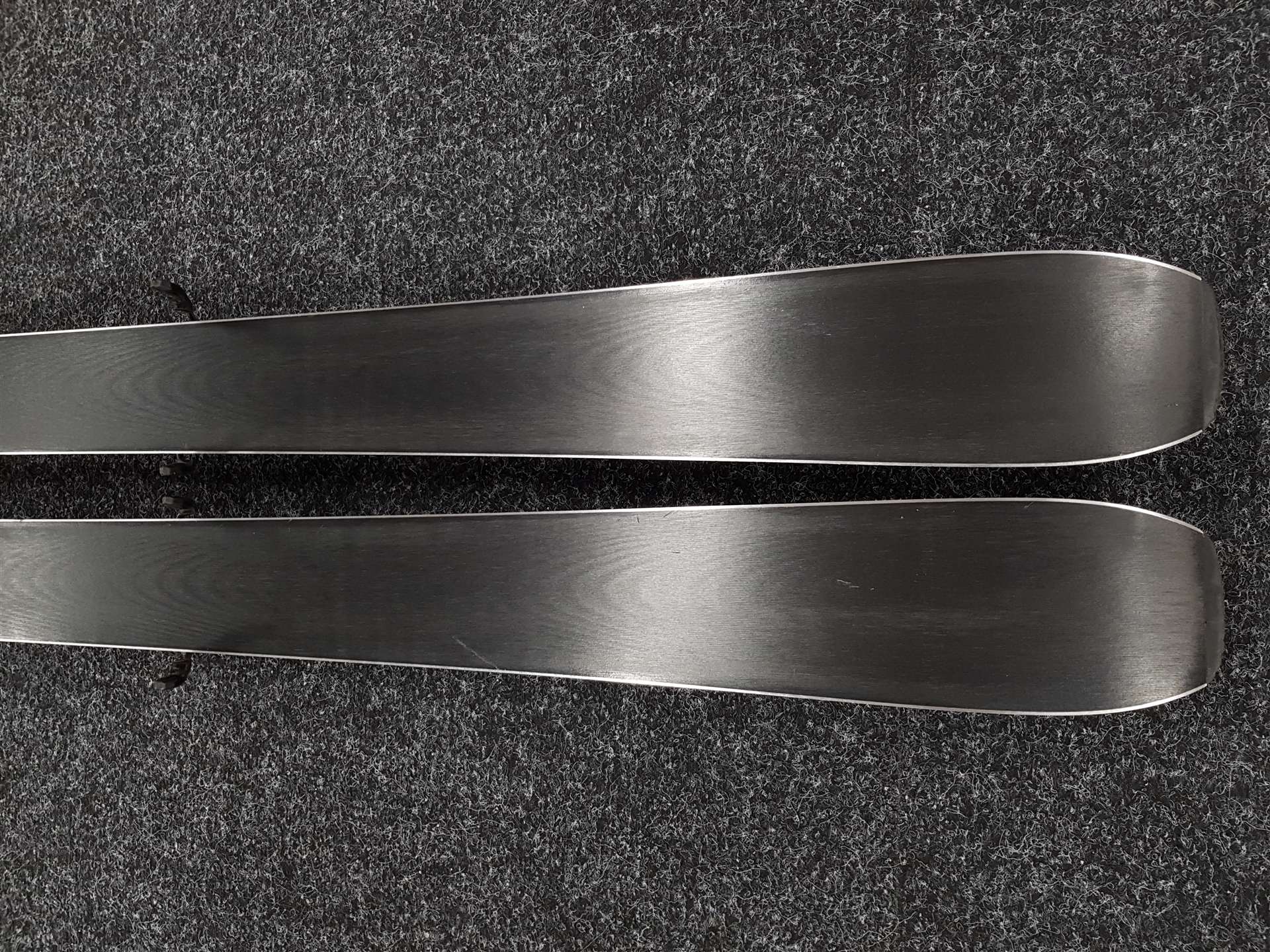 Skis ATOMIC Maverick 86C d'occasion + fixations Atomic 10