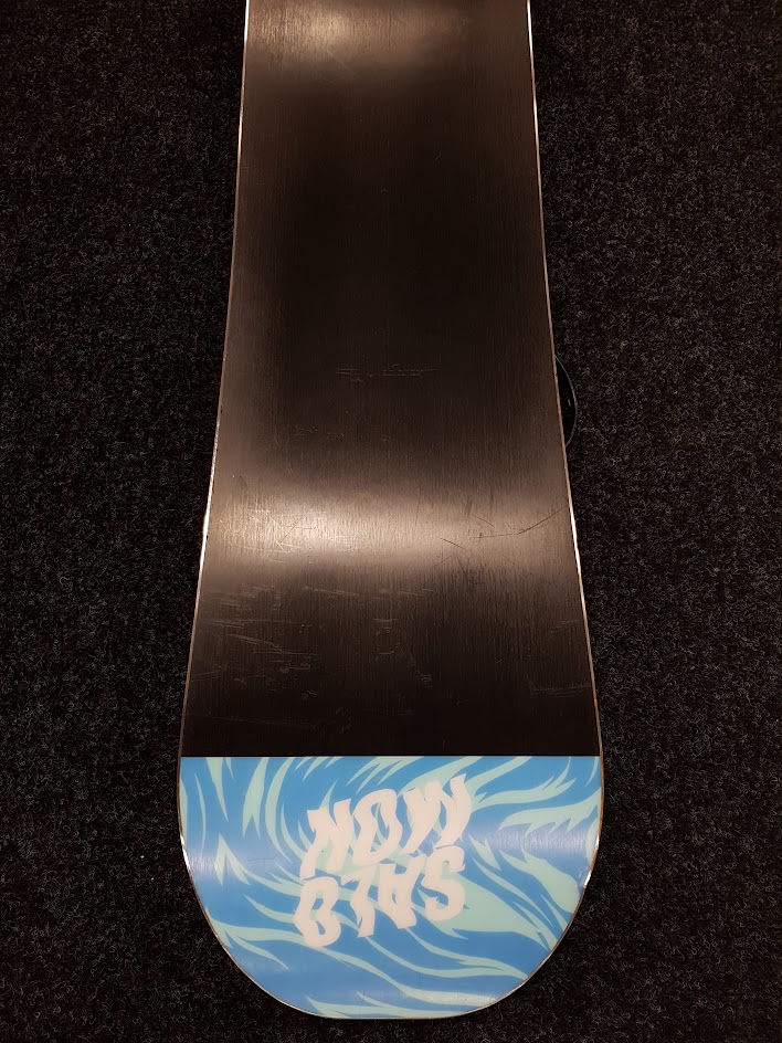 Snowboard SALOMON Liberty d'occasion + fixations Burton taille S