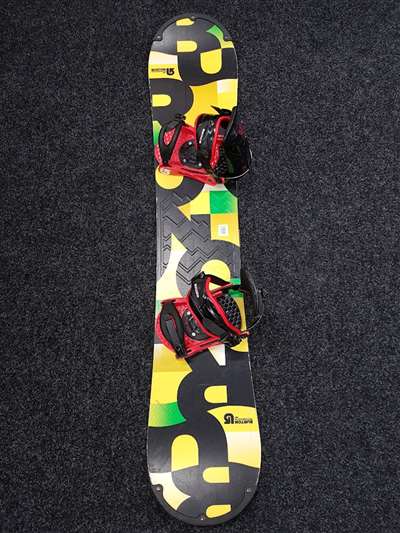 Snowboard BURTON Progression d'occasion + fixations Burton taille M