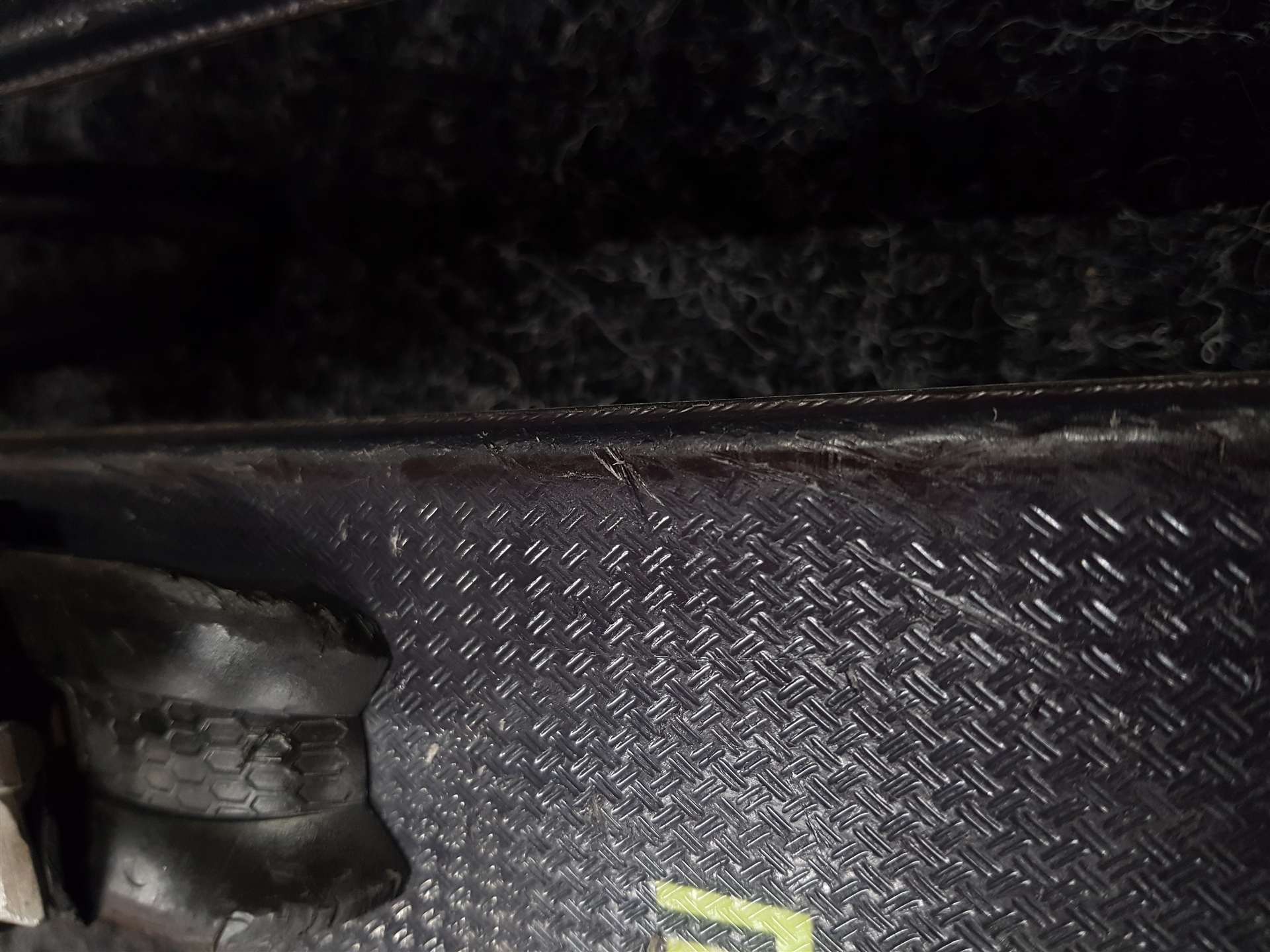 Używane narty HEAD Supershape + wiązania Head 7.5