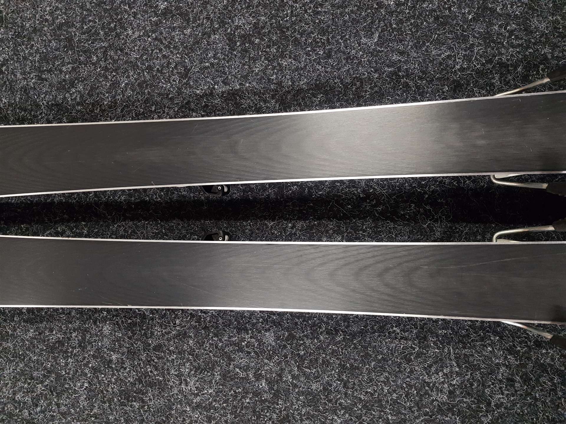 Używane narty HEAD Supershape + wiązania Head 7.5