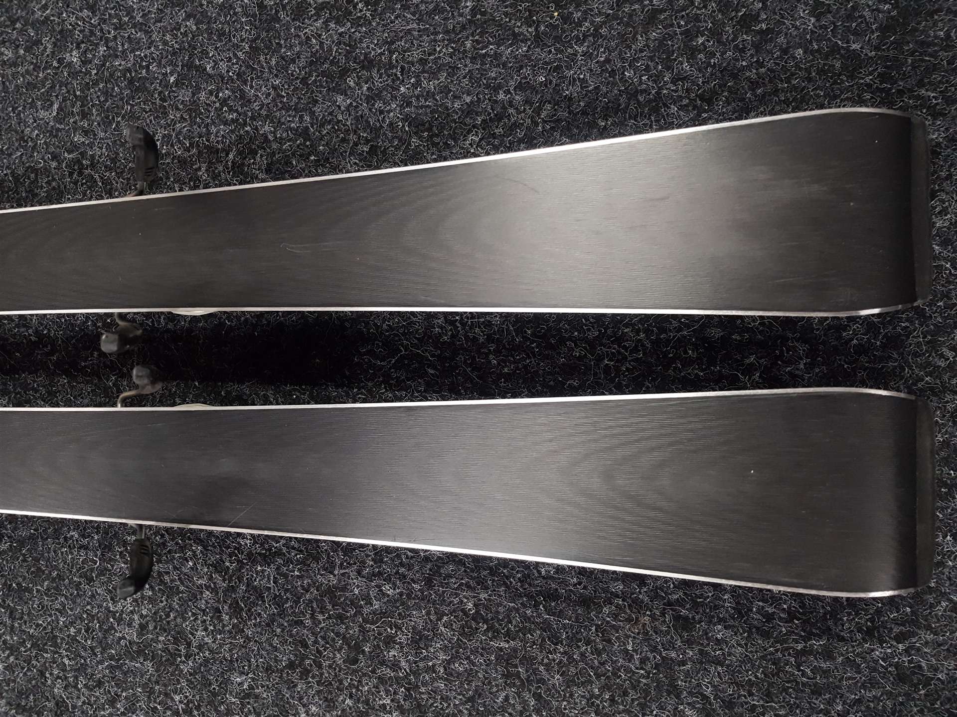 Używane narty HEAD Supershape + wiązania Head 7.5