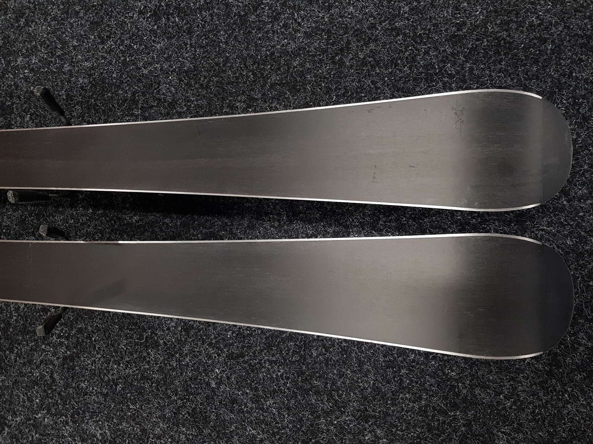 Skis HEAD REV d'occasion + fixations Tyrolia 10.0