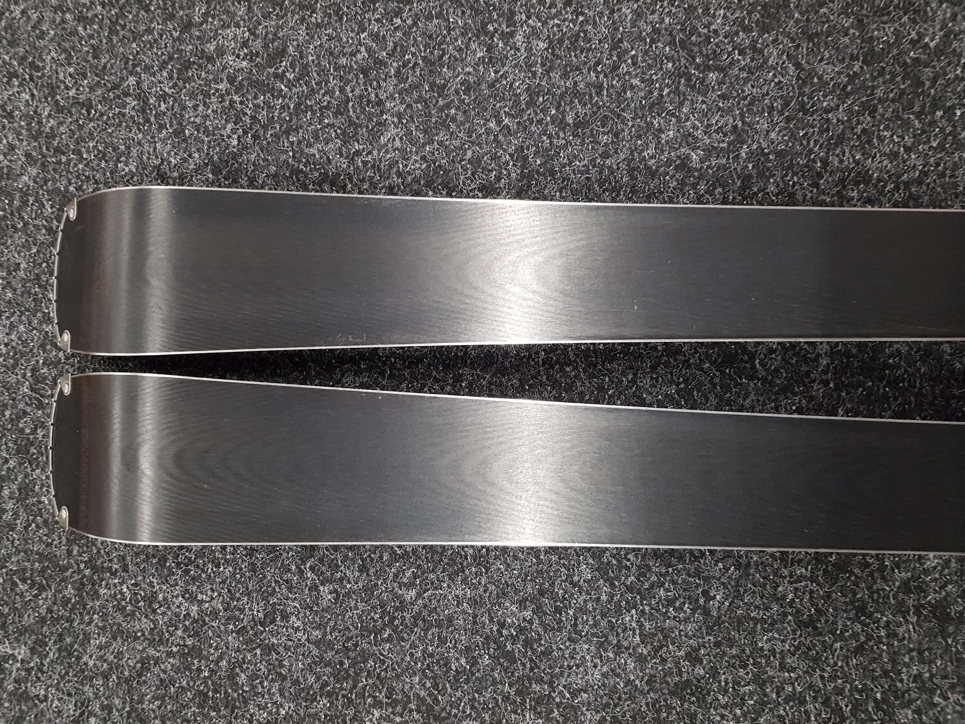 Skis SALOMON Force SX d'occasion + fixations Salomon M10