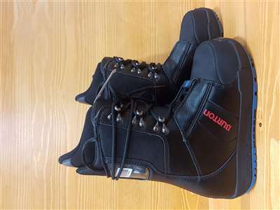 Ghete de snowboard Burton folosite