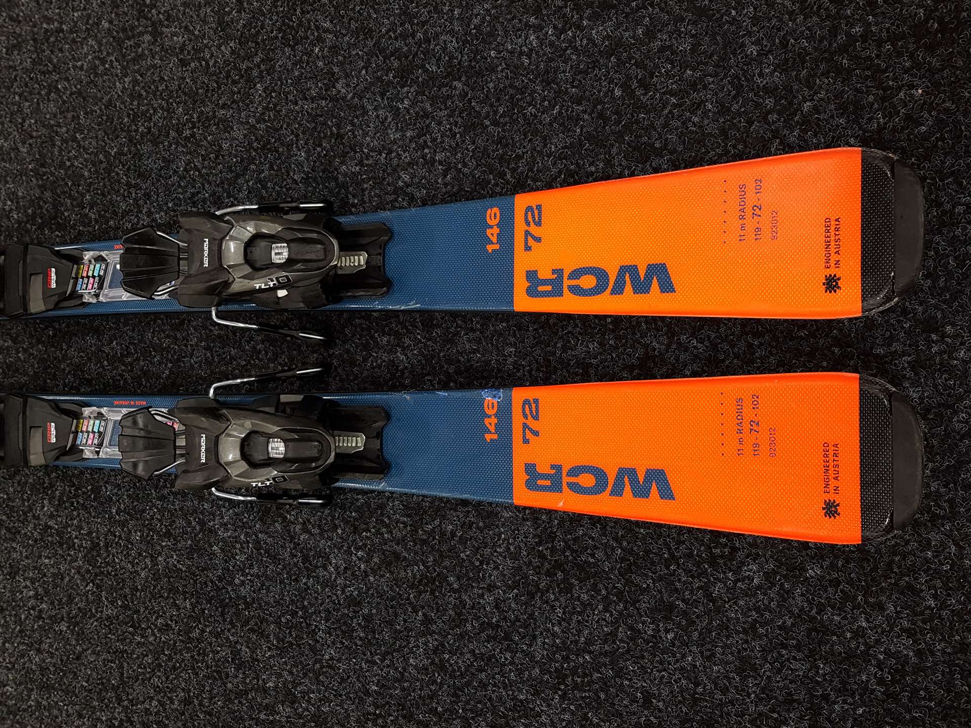 Skis d'occasion BLIZZARD WCR 72 + fixations Marker 10 TLT