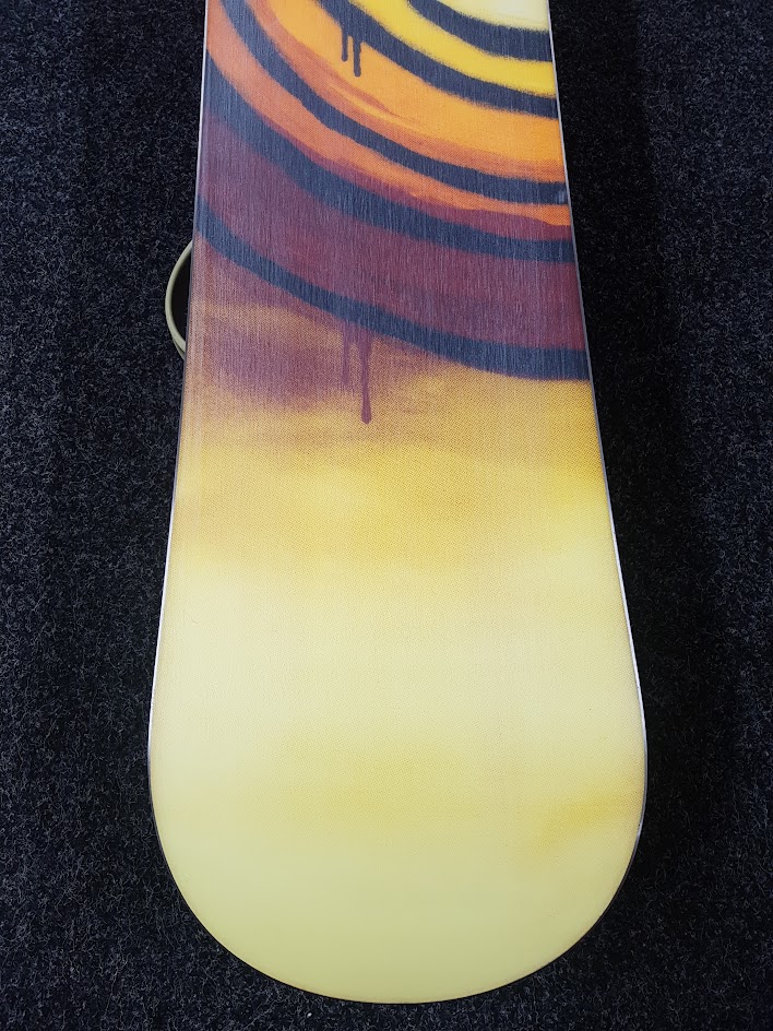 Snowboard Burton Custom d'occasion + fixations Burton taille M