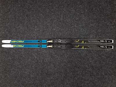 Skis de fond FISCHER Comfort Cruiser d'occasion + fixations Fischer IFP NNN