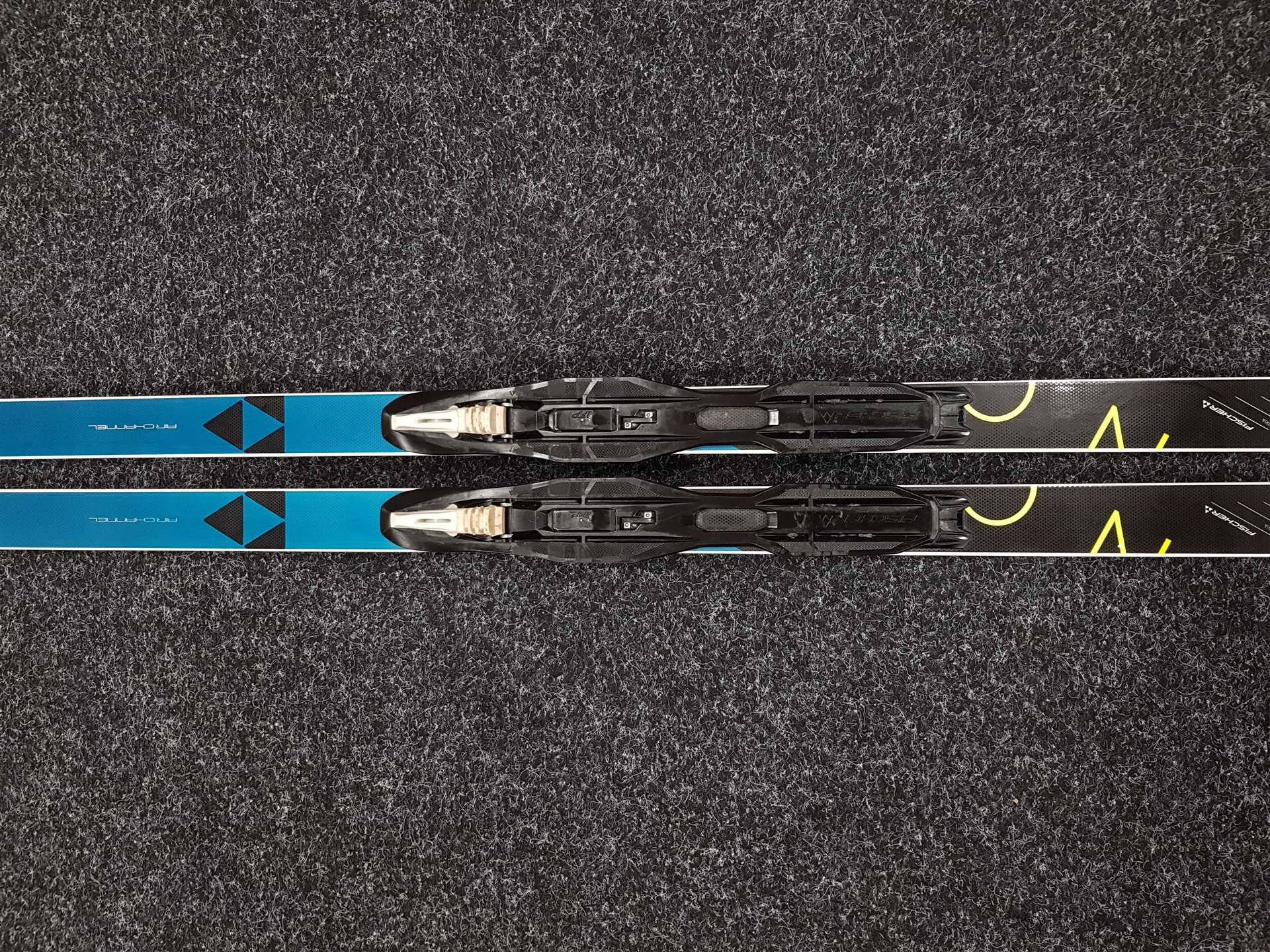Použité bežecké lyže FISCHER Comfort Cruiser + viazanie NNN Fischer IFP