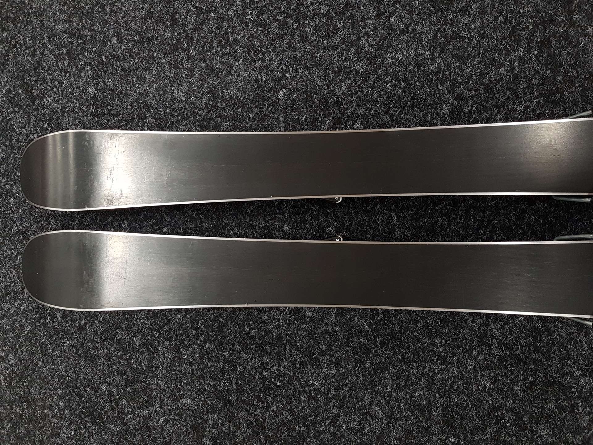 Použité lyže HEAD Super Shape + vázání Tyrolia L.R 4.5