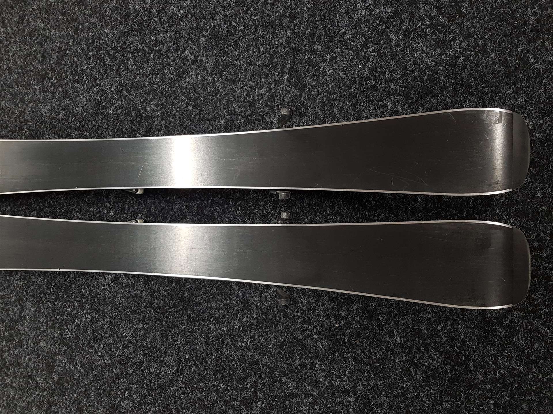 Použité lyže HEAD Super Shape + vázání Tyrolia L.R 4.5