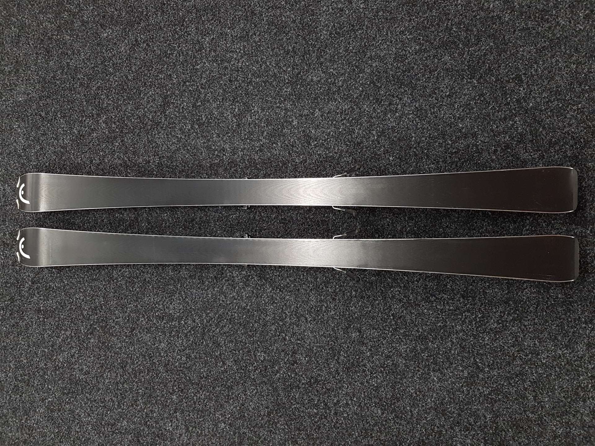 Použité lyže HEAD Supershape  + viazanie Head SLR 7.5