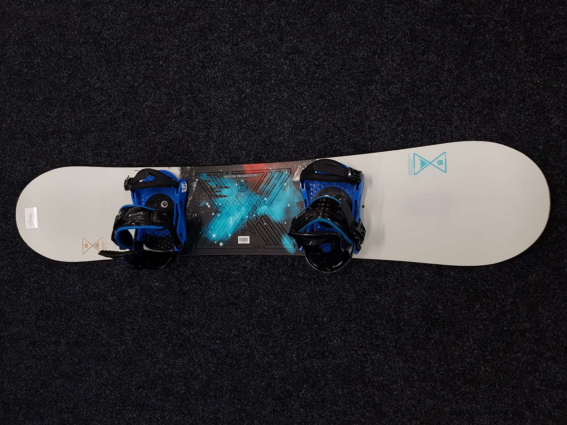 Snowboard d'occasion BURTON Progression 42 + fixations Burton taille S