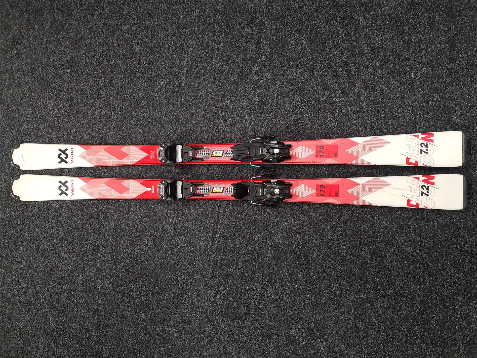 Schiuri VOLKL Deacon 7.2 folosite + legături Marker FDT 10