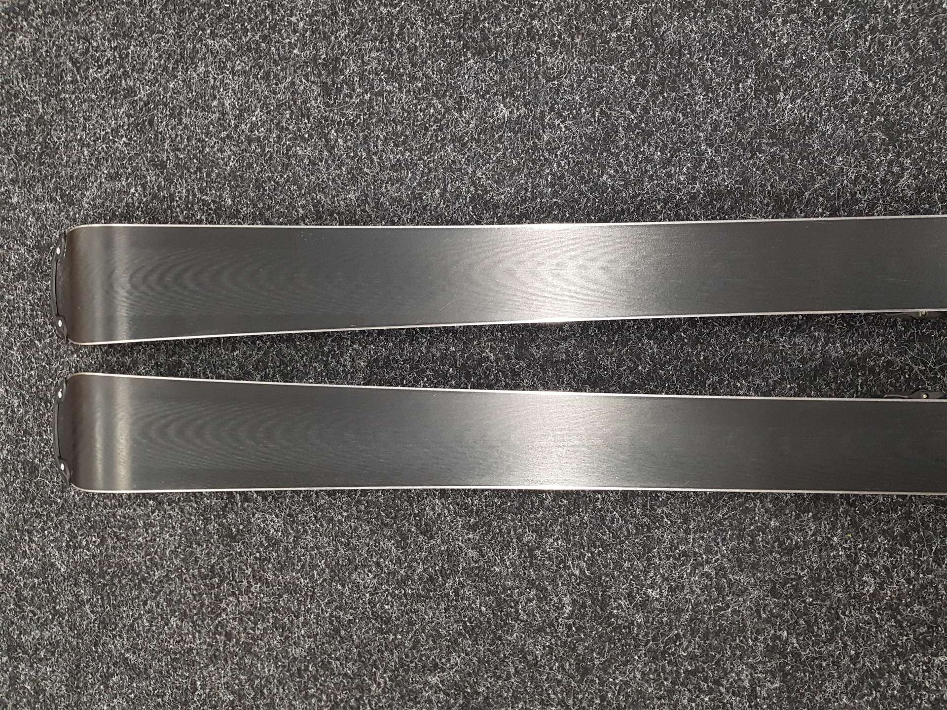 Schiuri VOLKL Deacon 7.2 folosite + legături Marker FDT 10
