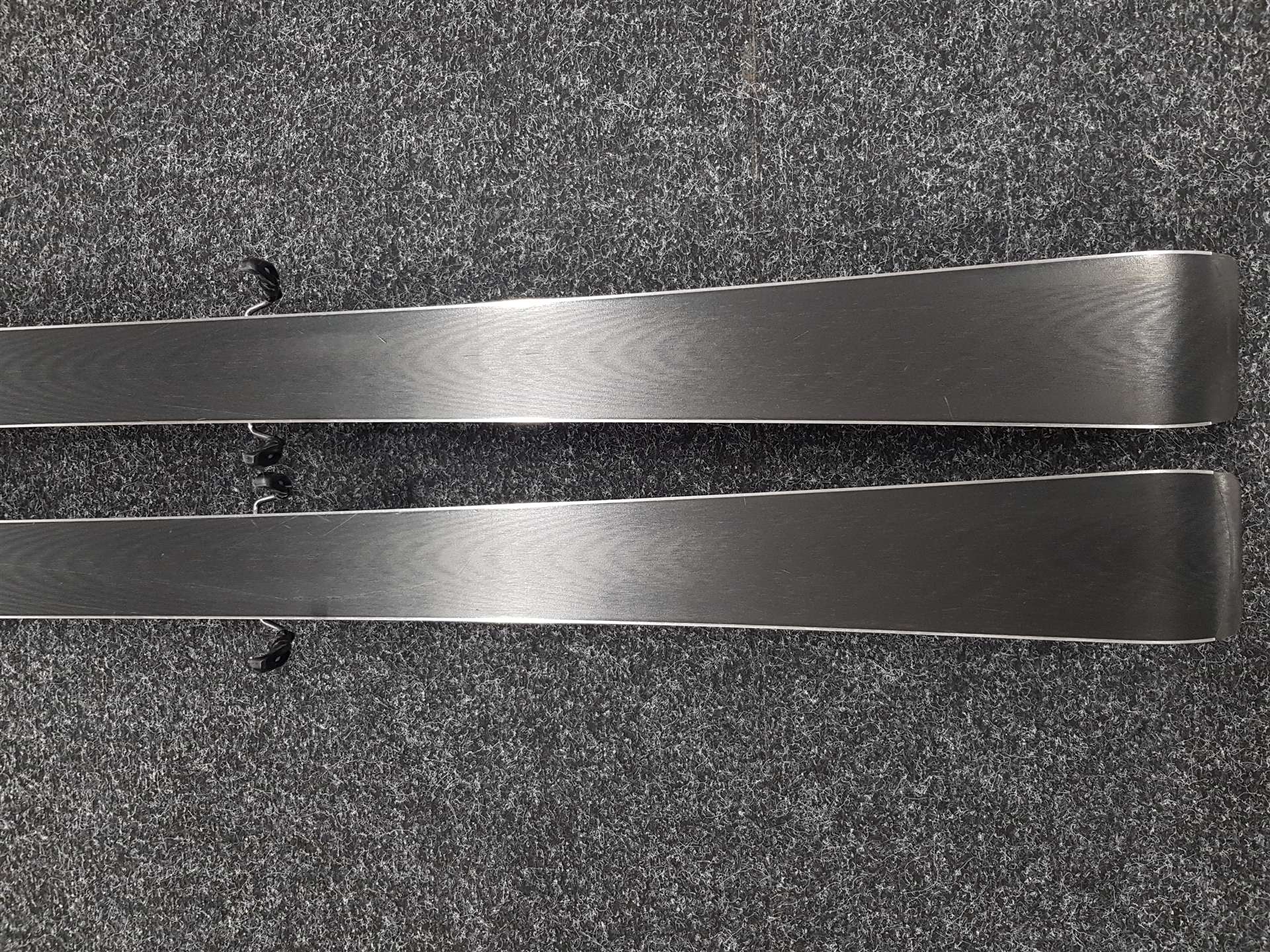 Schiuri VOLKL Deacon 7.2 folosite + legături Marker FDT 10