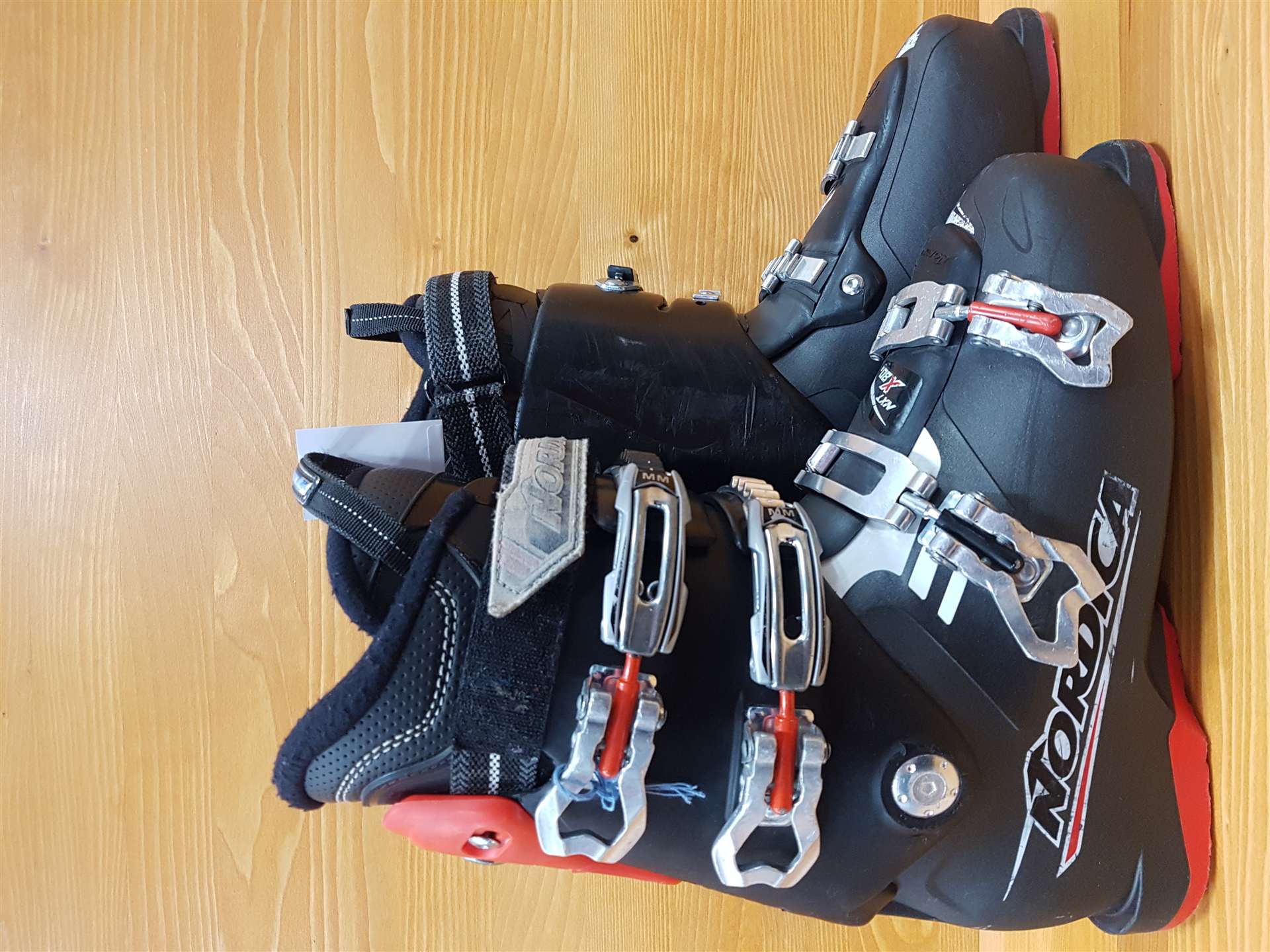 Clăpari schi second-hand NORDICA NXT X 80R