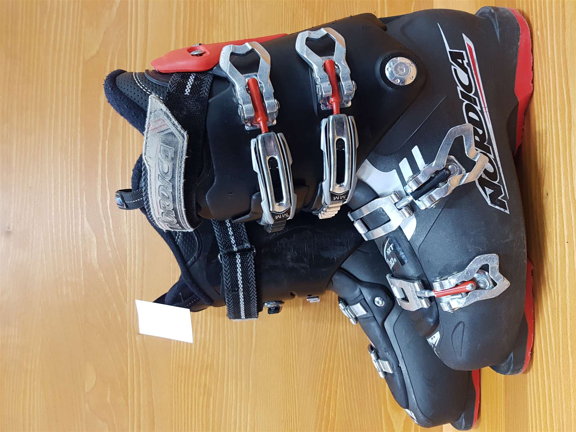 Clăpari schi second-hand NORDICA NXT X 80R