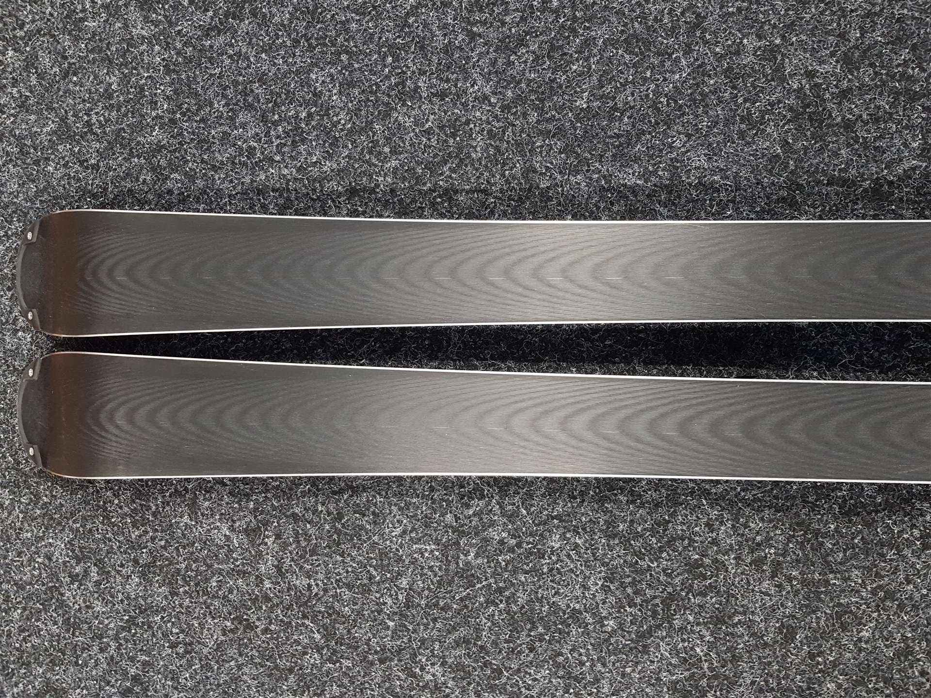 Schiuri VOLKL Racetiger folosite + legături Marker 4.5