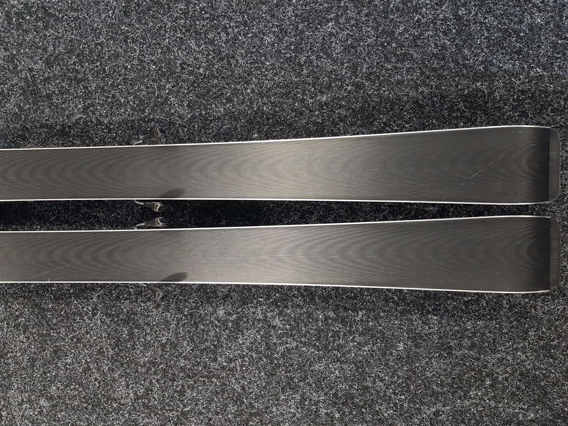 Schiuri VOLKL Racetiger folosite + legături Marker 4.5