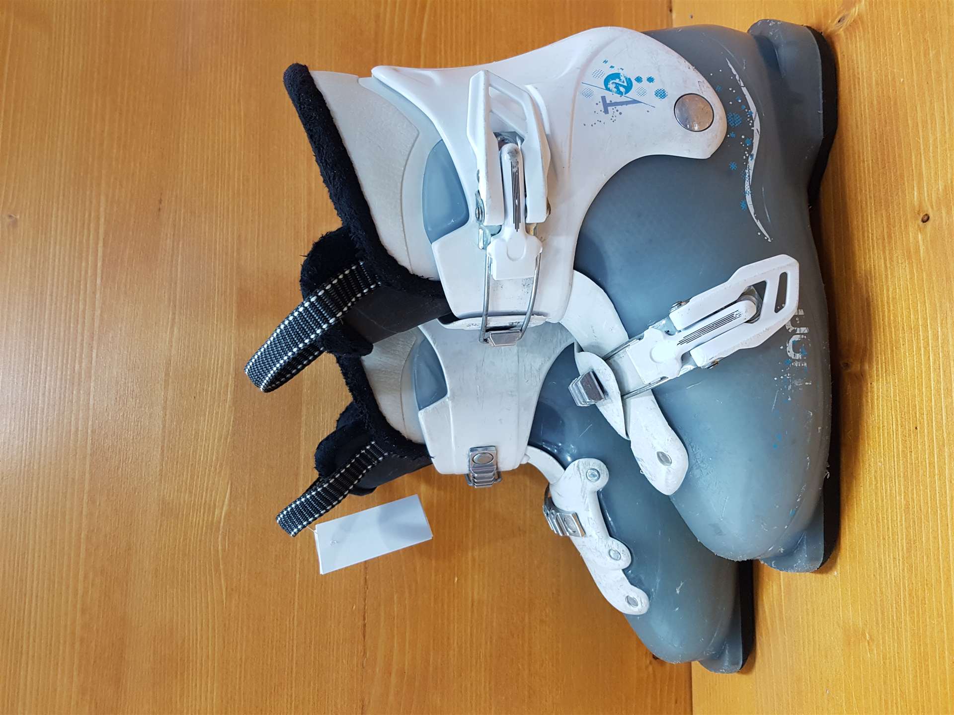 Używane buty narciarskie SALOMON T2