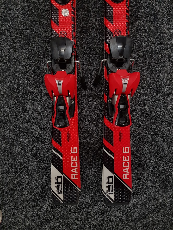 Bazárové lyže  Atomic Race 6