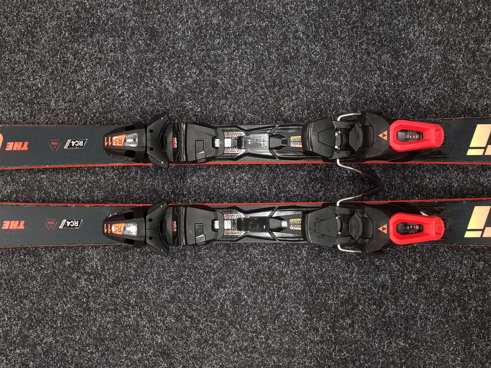 Használt FISCHER RC4 The Curv Premium síléc + Fischer RS 11 kötés
