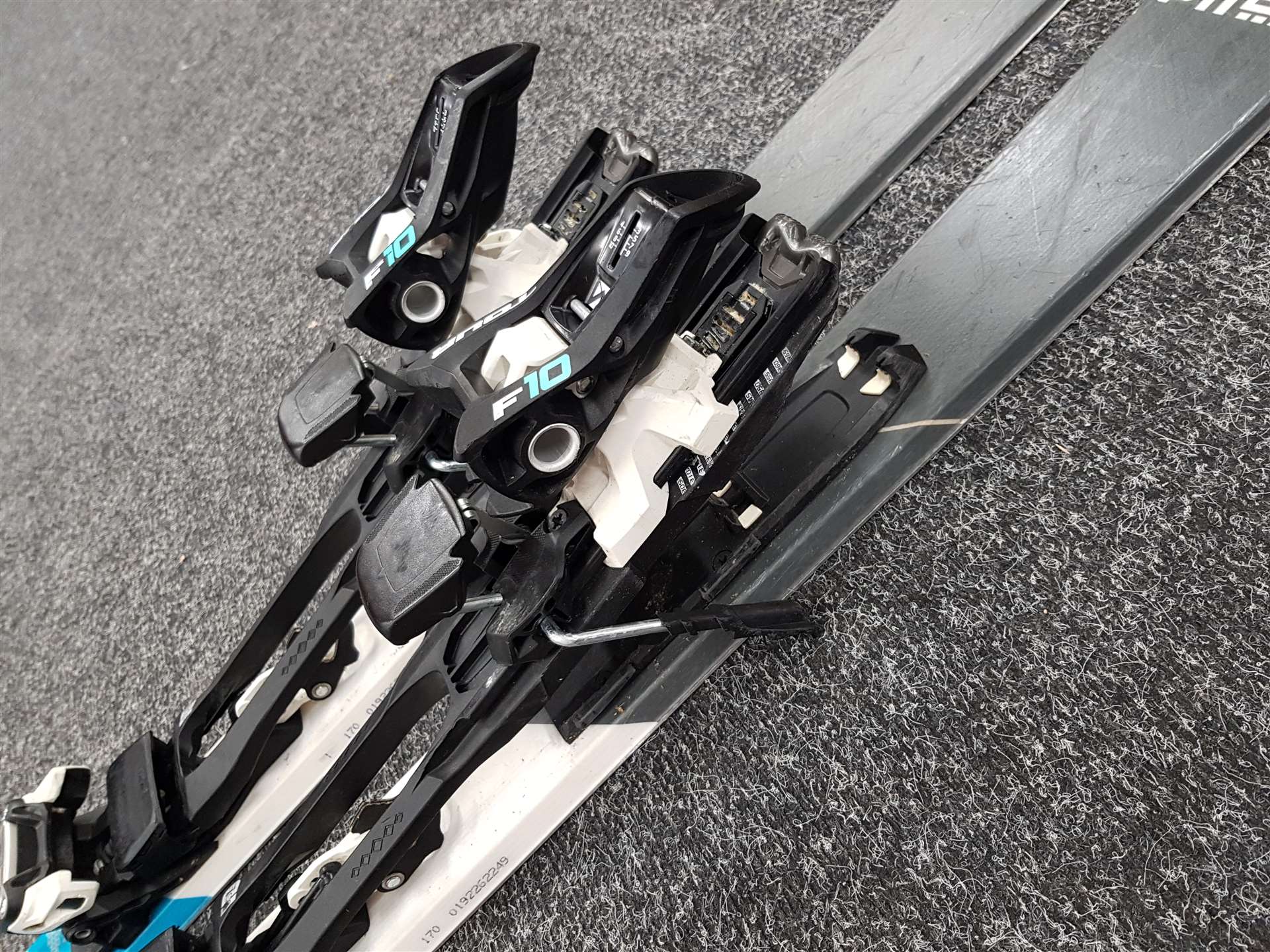 Gebrauchte Alpinski VOLKL VTA 80 + MARKER F10 TOUR + Gebrauchte Riemen