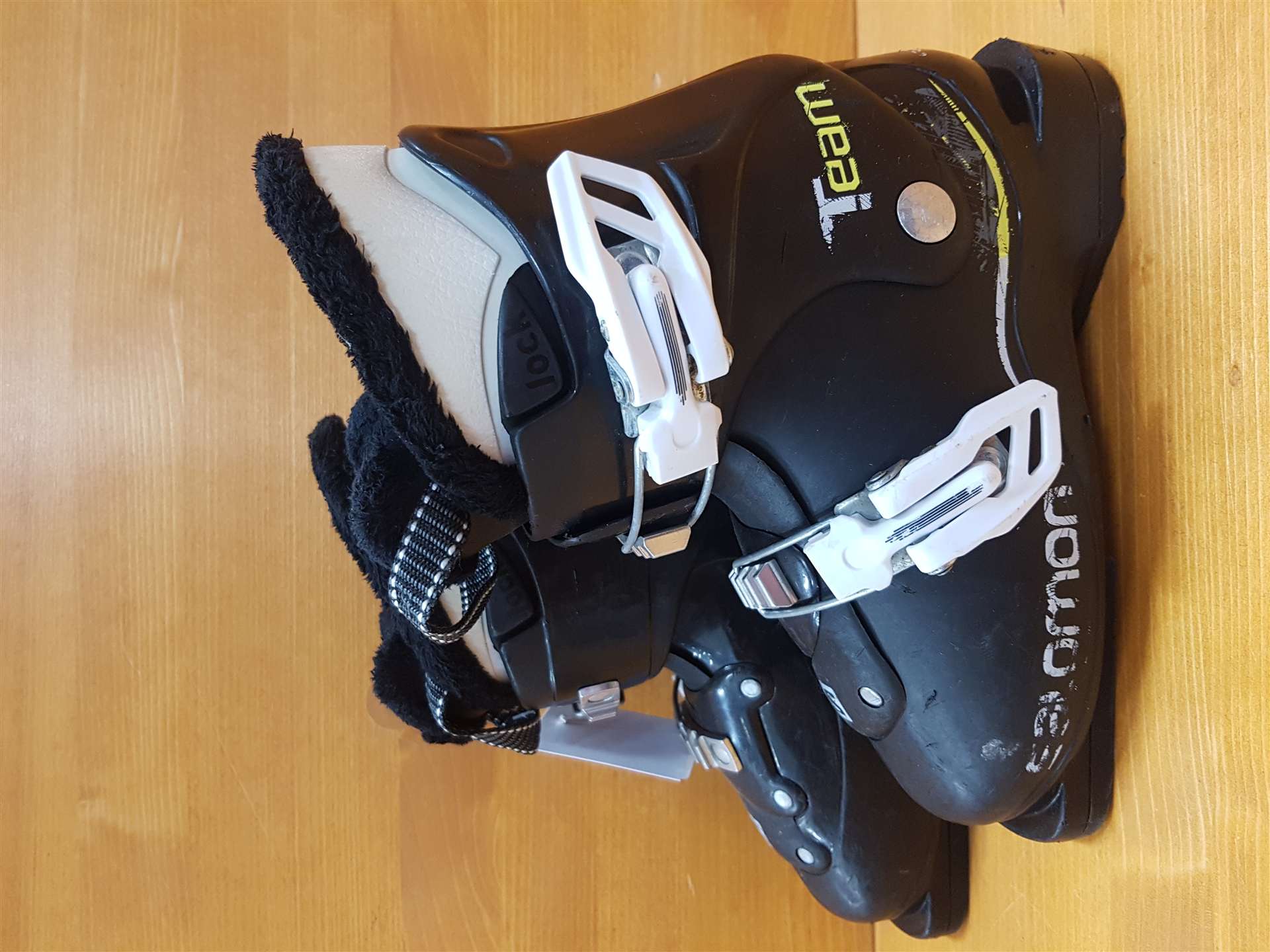 Použité lyžiarky SALOMON T2