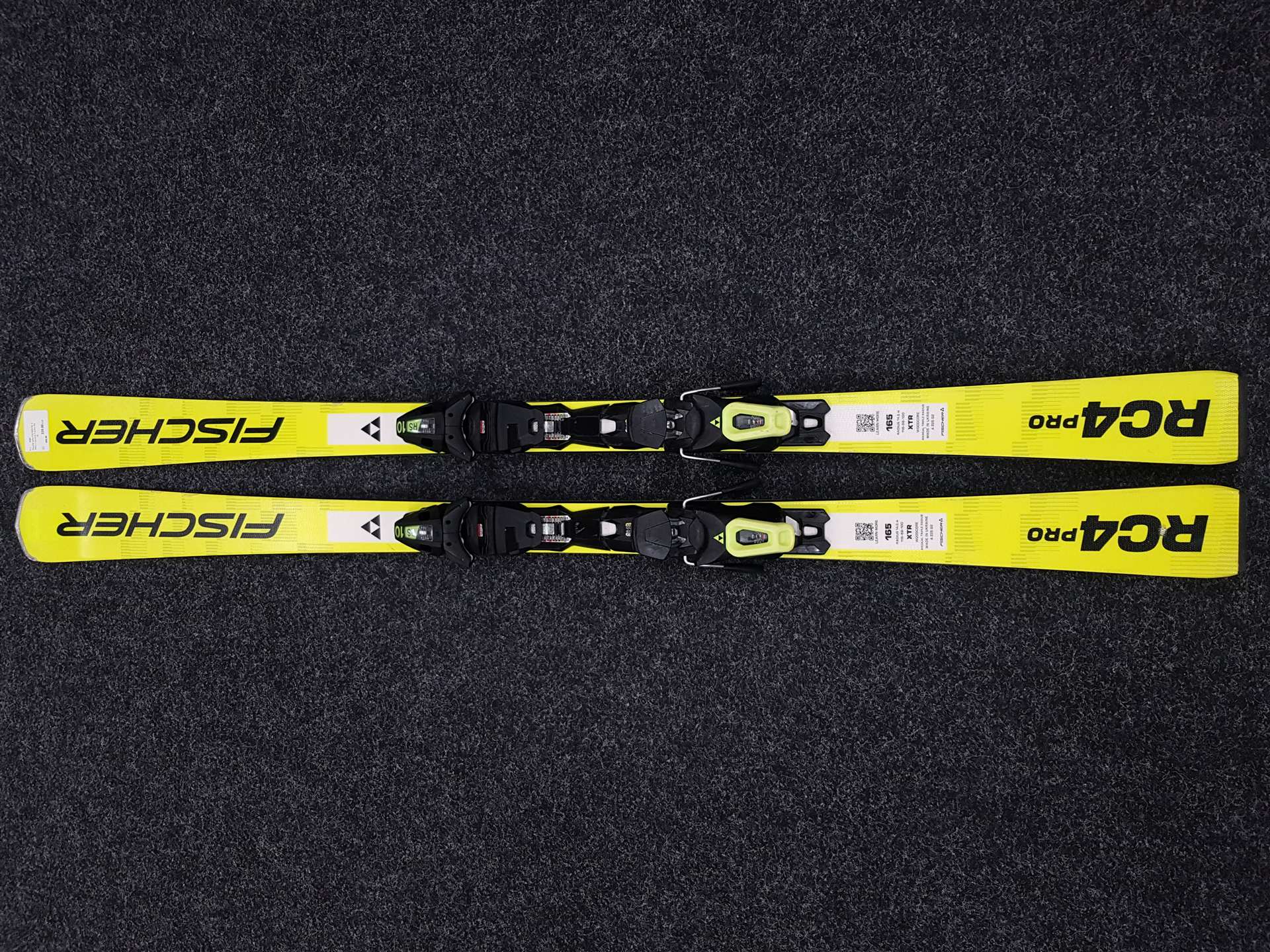 Použité lyže FISCHER RC 4 PRO + vázání Fischer RS 10