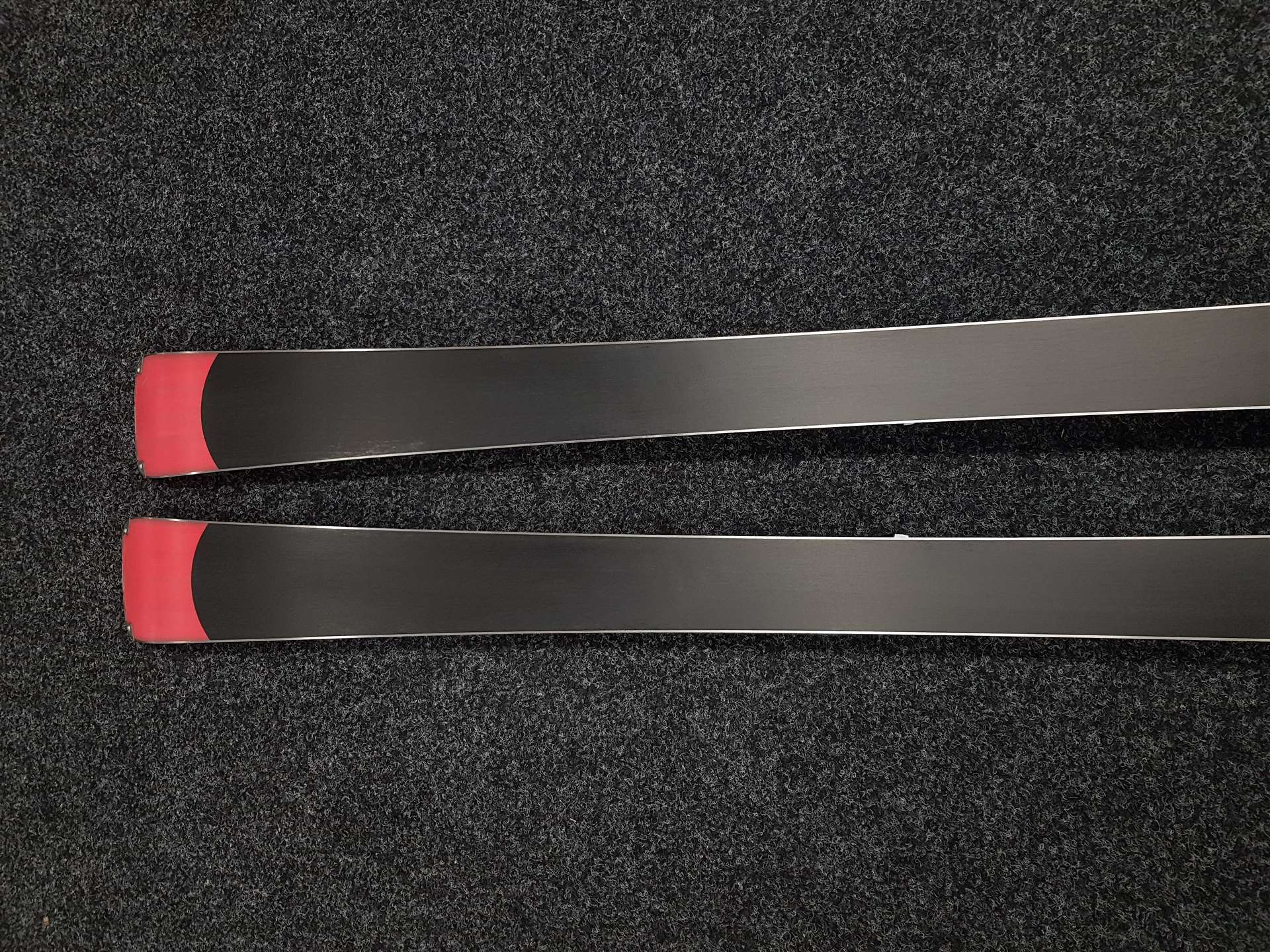 Narty bazarowe Rossignol Pursuit P200 LTD Carbon