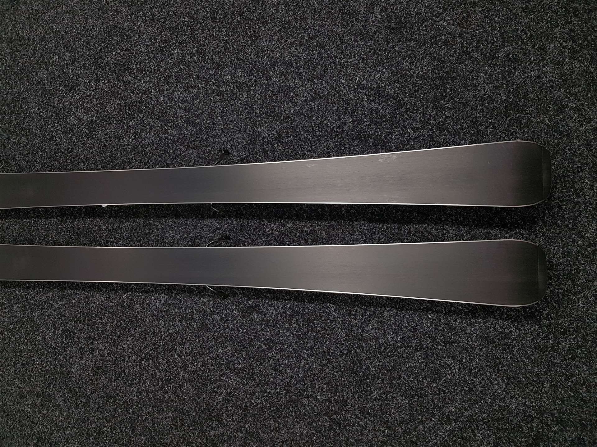 Narty bazarowe Rossignol Pursuit P200 LTD Carbon