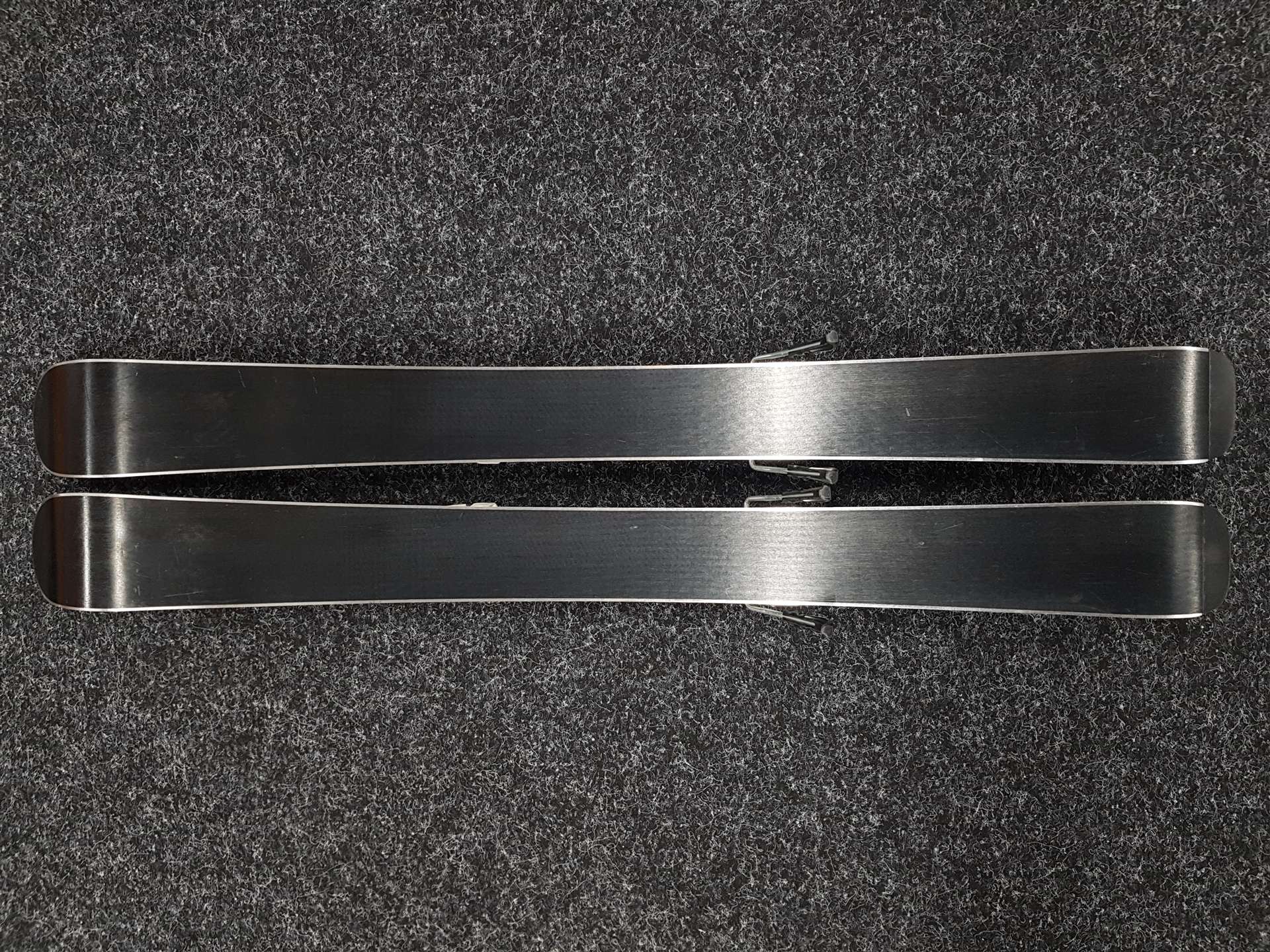 Gebrauchte VOLKL Racetiger 13 Ski + Marker 7.0 Bindungen