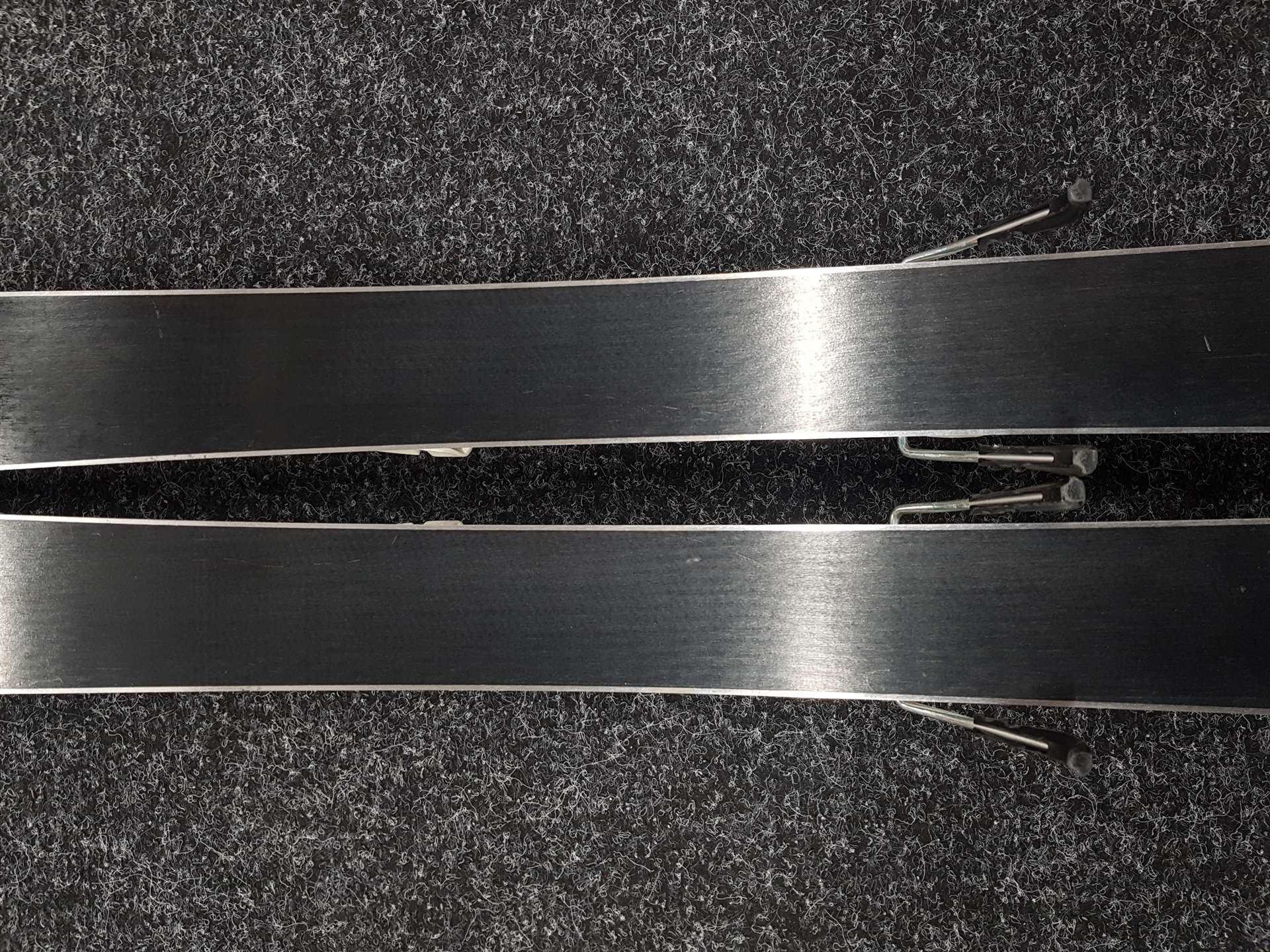 Gebrauchte VOLKL Racetiger 13 Ski + Marker 7.0 Bindungen