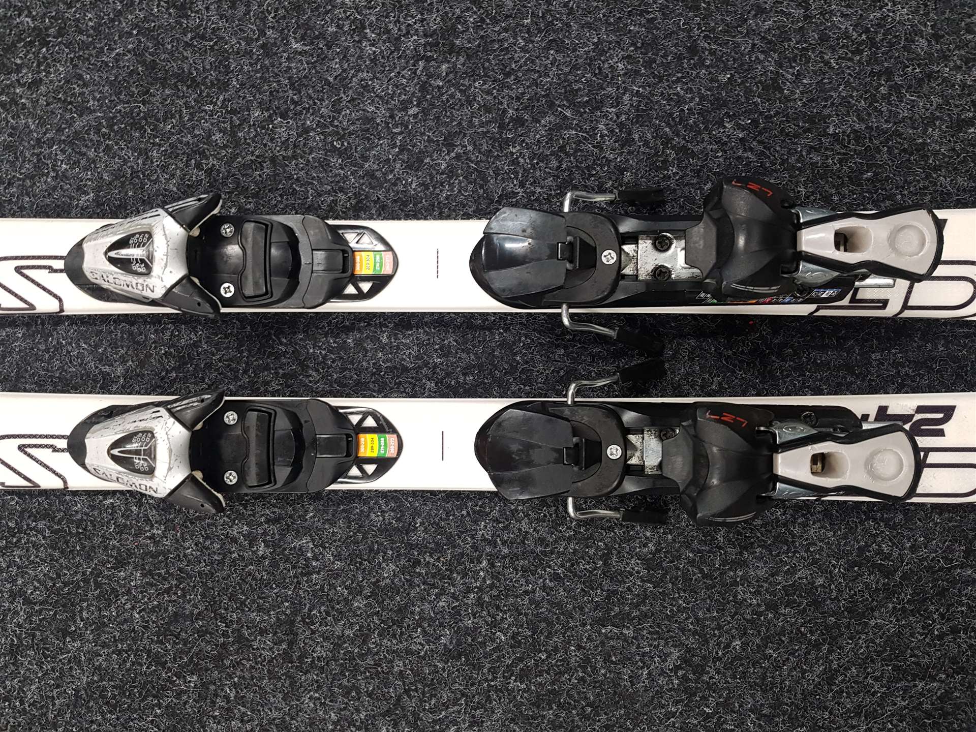 Gebrauchte Ski Salomon Race 24 Hours + Bindungen Salomon LZ 7.5