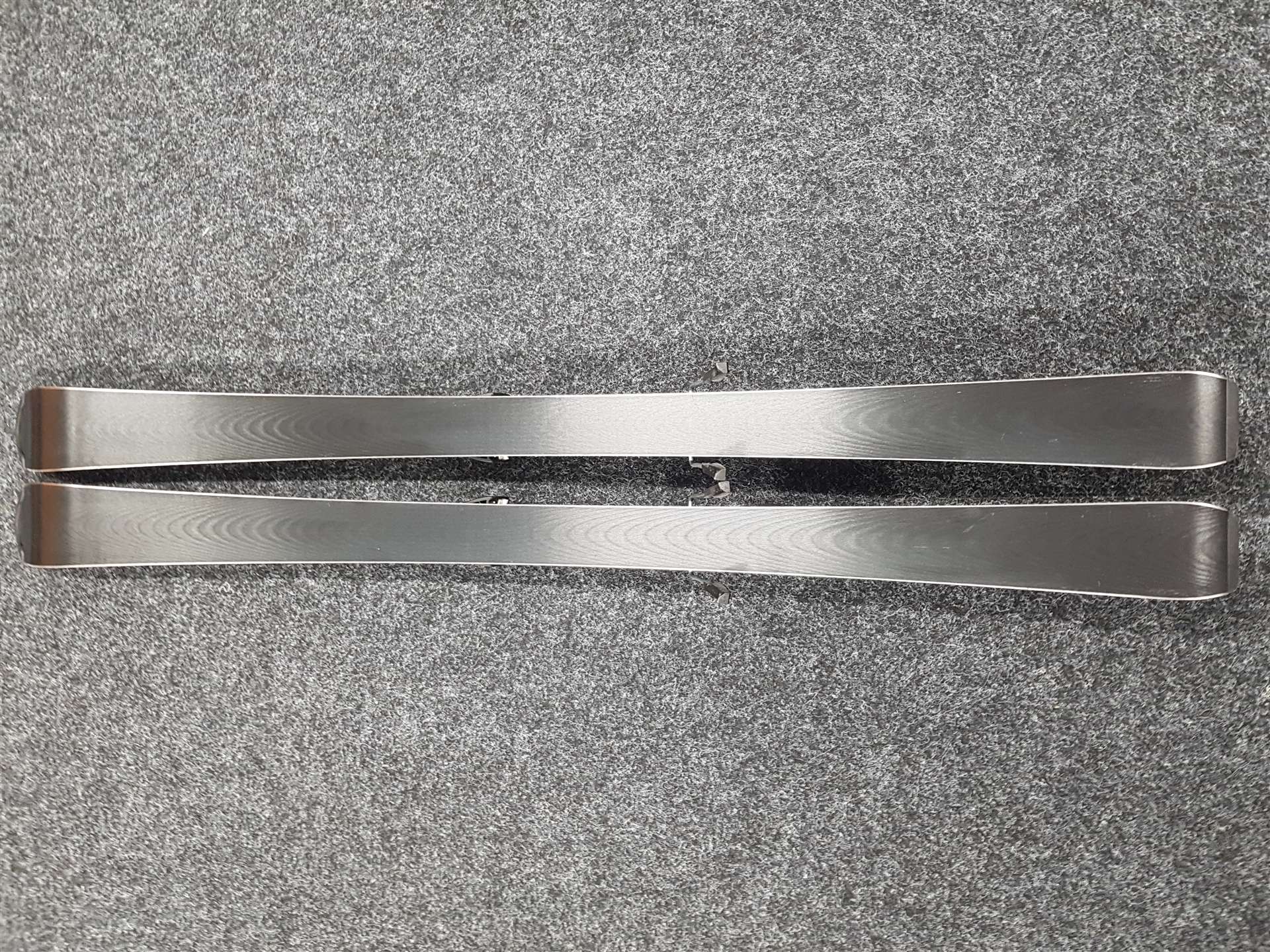 Gebrauchte Ski Salomon Race 24 Hours + Bindungen Salomon LZ 7.5