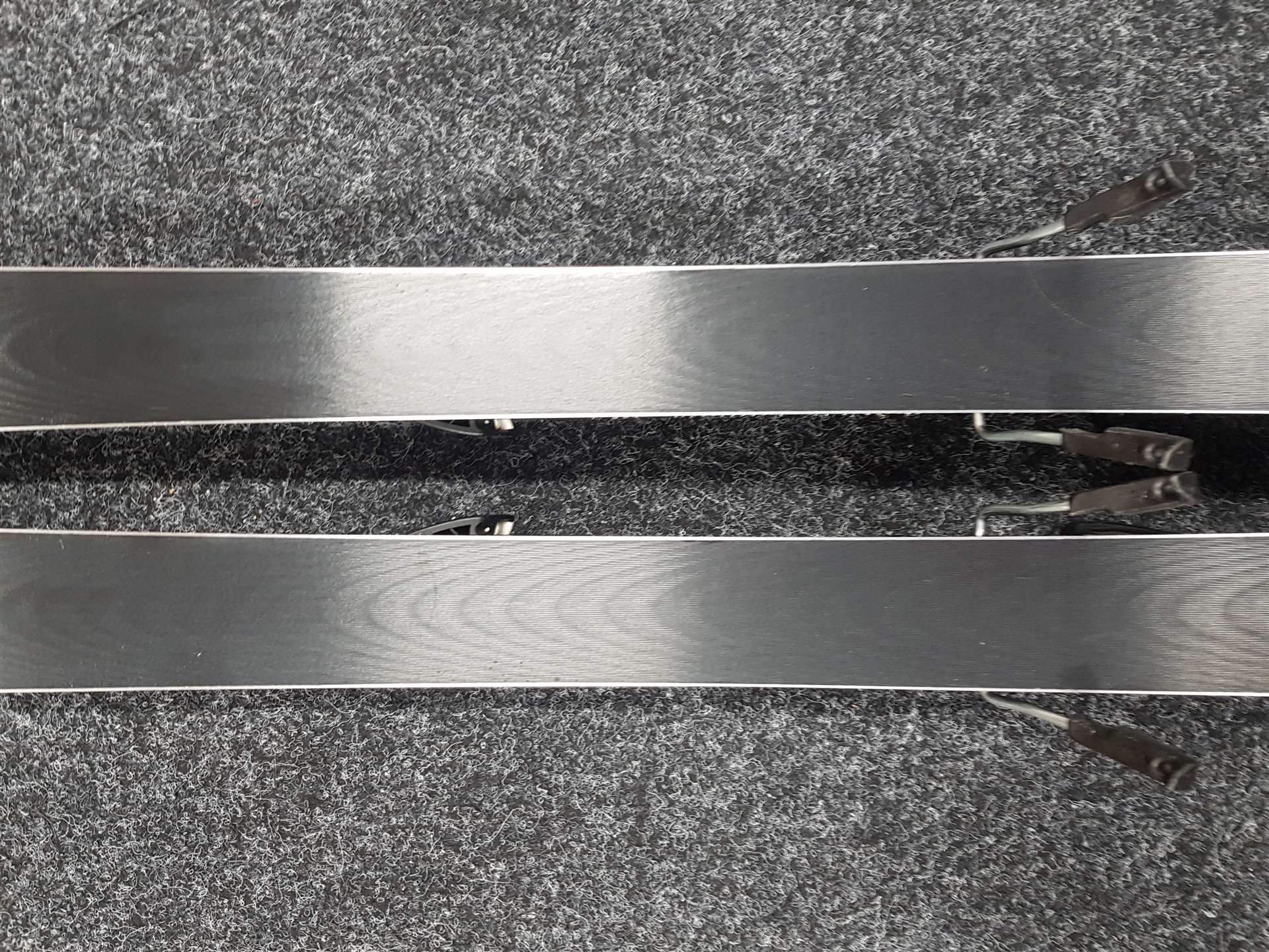 Gebrauchte Ski Salomon Race 24 Hours + Bindungen Salomon LZ 7.5