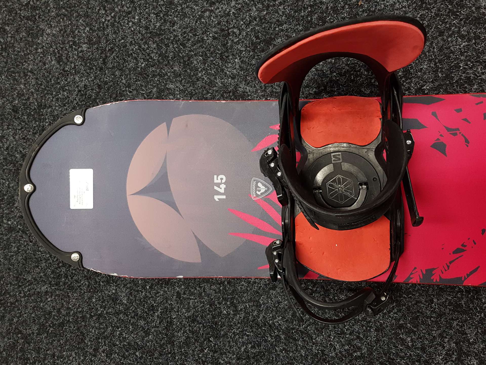 Gebrauchtes Rossignol Teslademo Snowboard + Salomon Bindungen Größe M