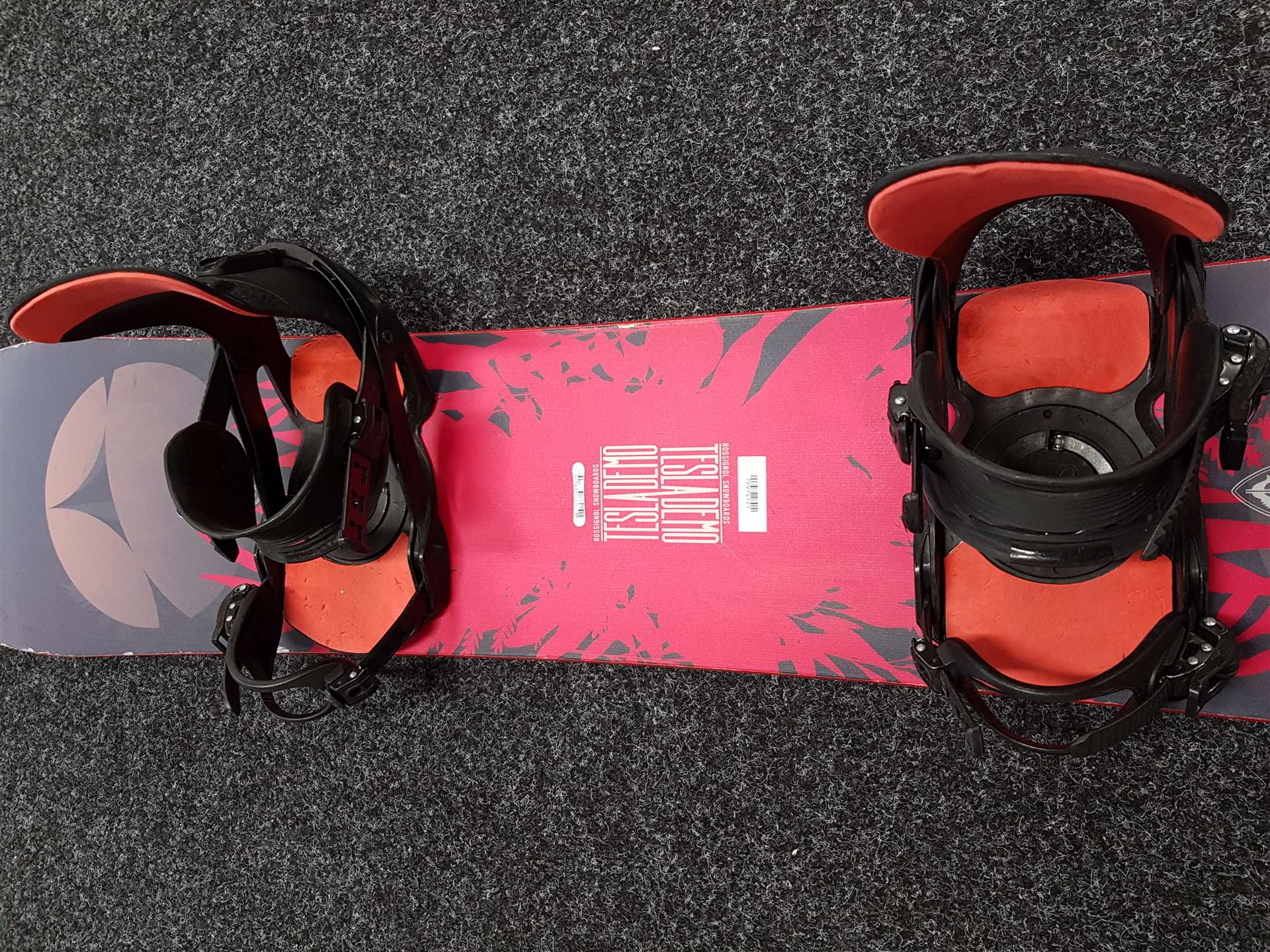 Gebrauchtes Rossignol Teslademo Snowboard + Salomon Bindungen Größe M