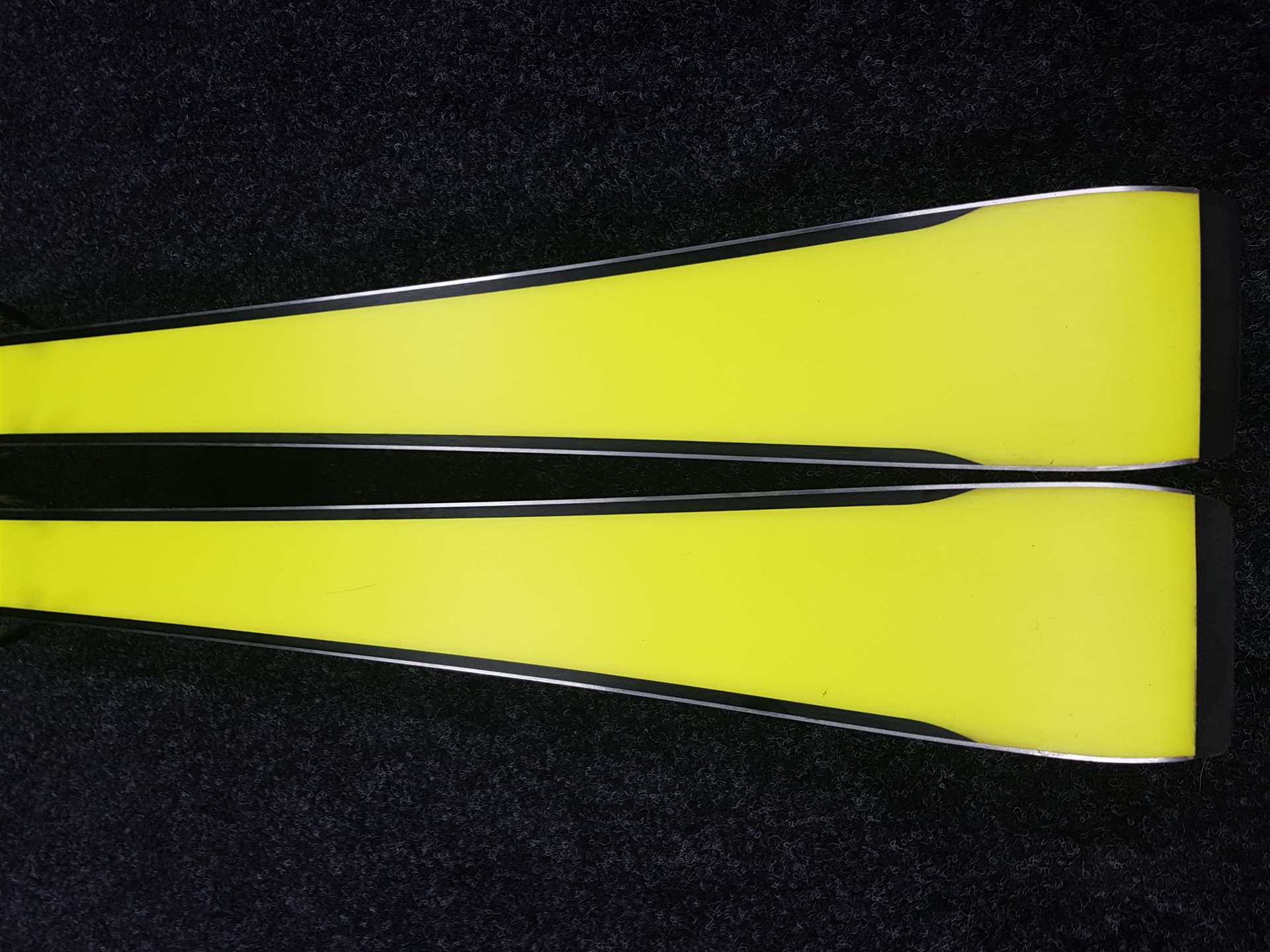 Použité lyže FISCHER The Curv RC4 + vázání Fischer Z13