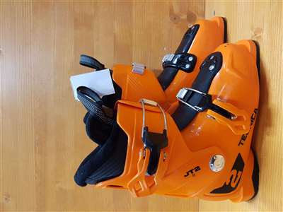 Použité lyžiarky TECNICA JT2 R