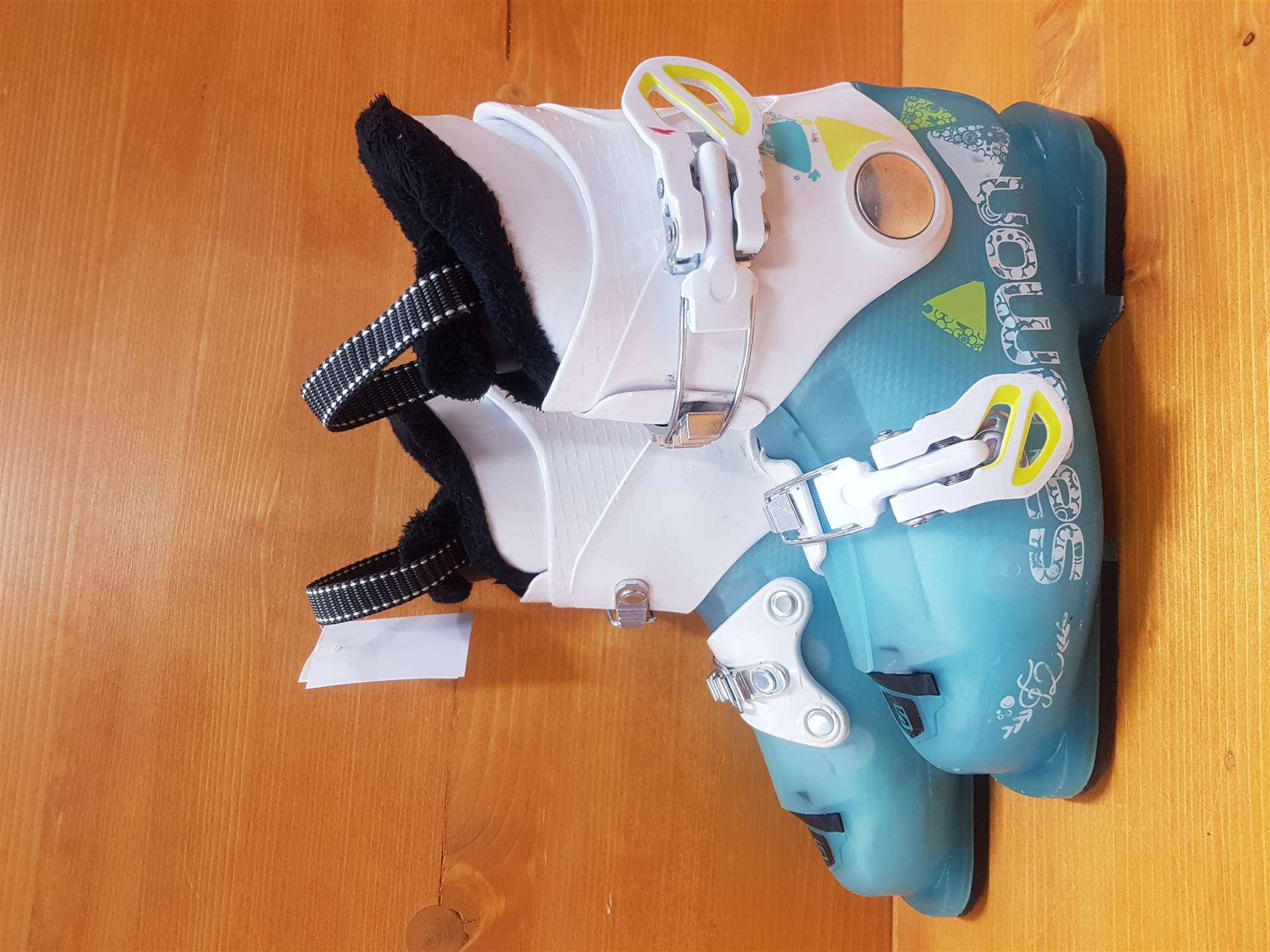 Chaussures de ski SALOMON T3 d'occasion