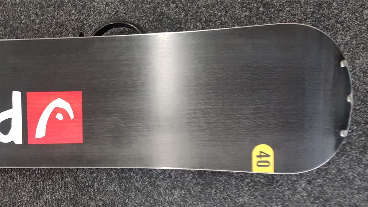 Bazárový snowboard Head
