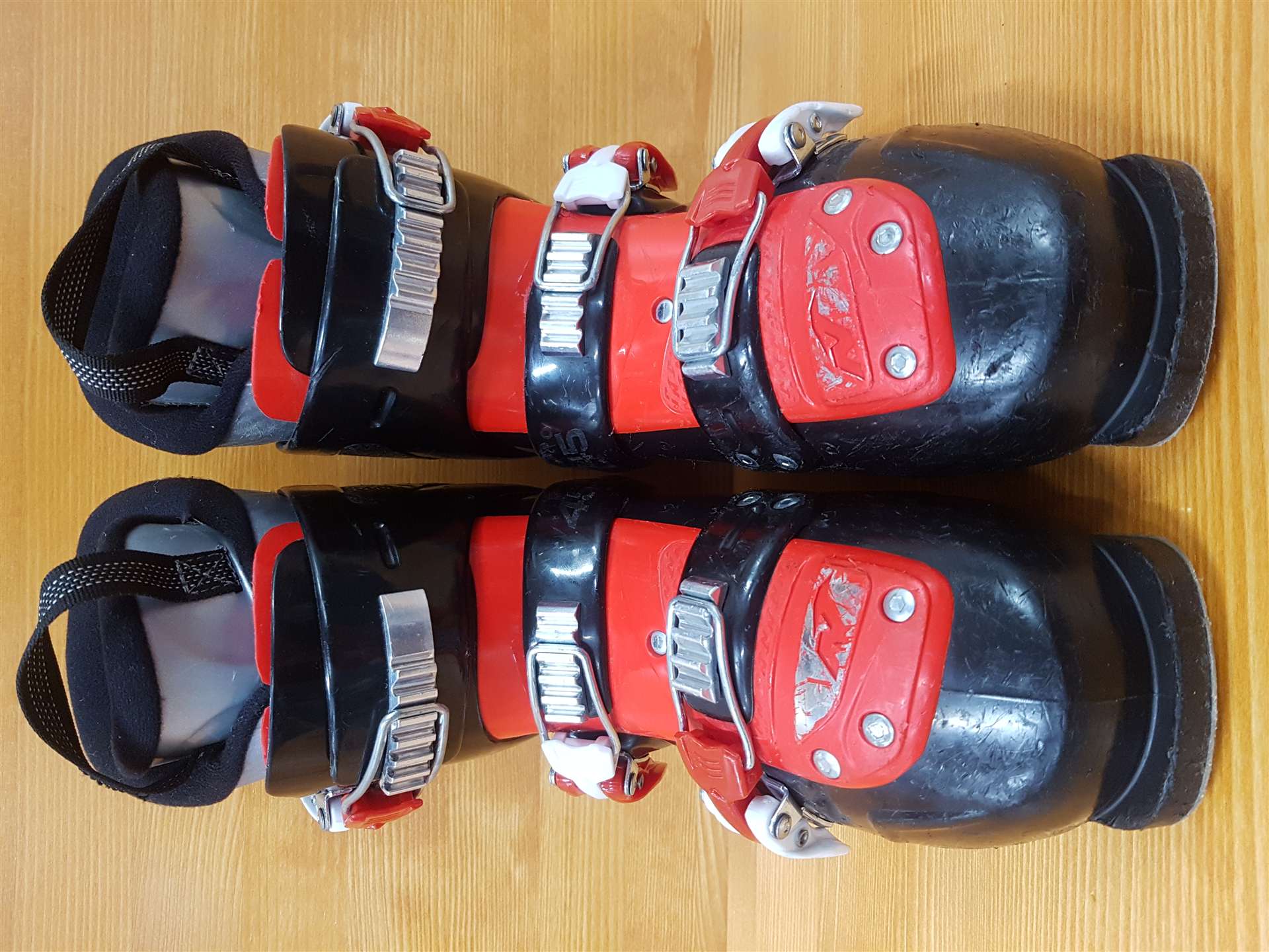 Chaussures de ski usagées NORDICA Team 3