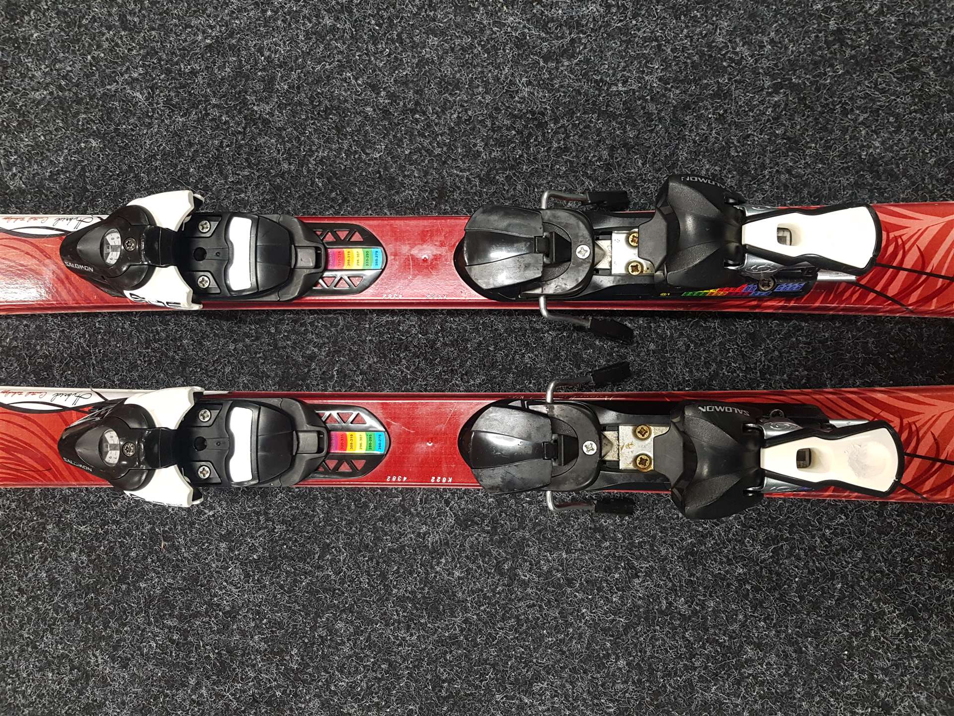 Gebrauchte SALOMON Amber Origins Ski + Salomon 9 Bindungen