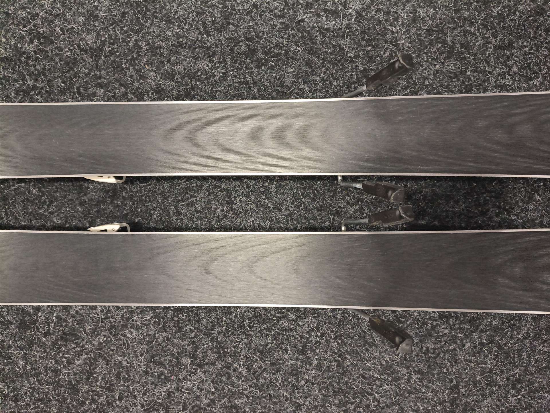 Použité lyže SALOMON Amber Origins + vázání Salomon 9