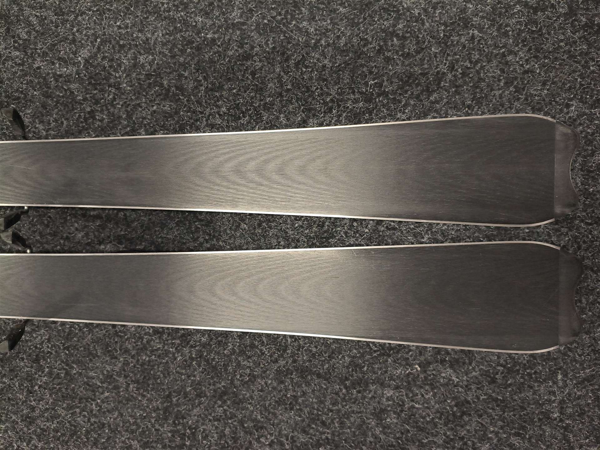 Použité lyže SALOMON Amber Origins + vázání Salomon 9