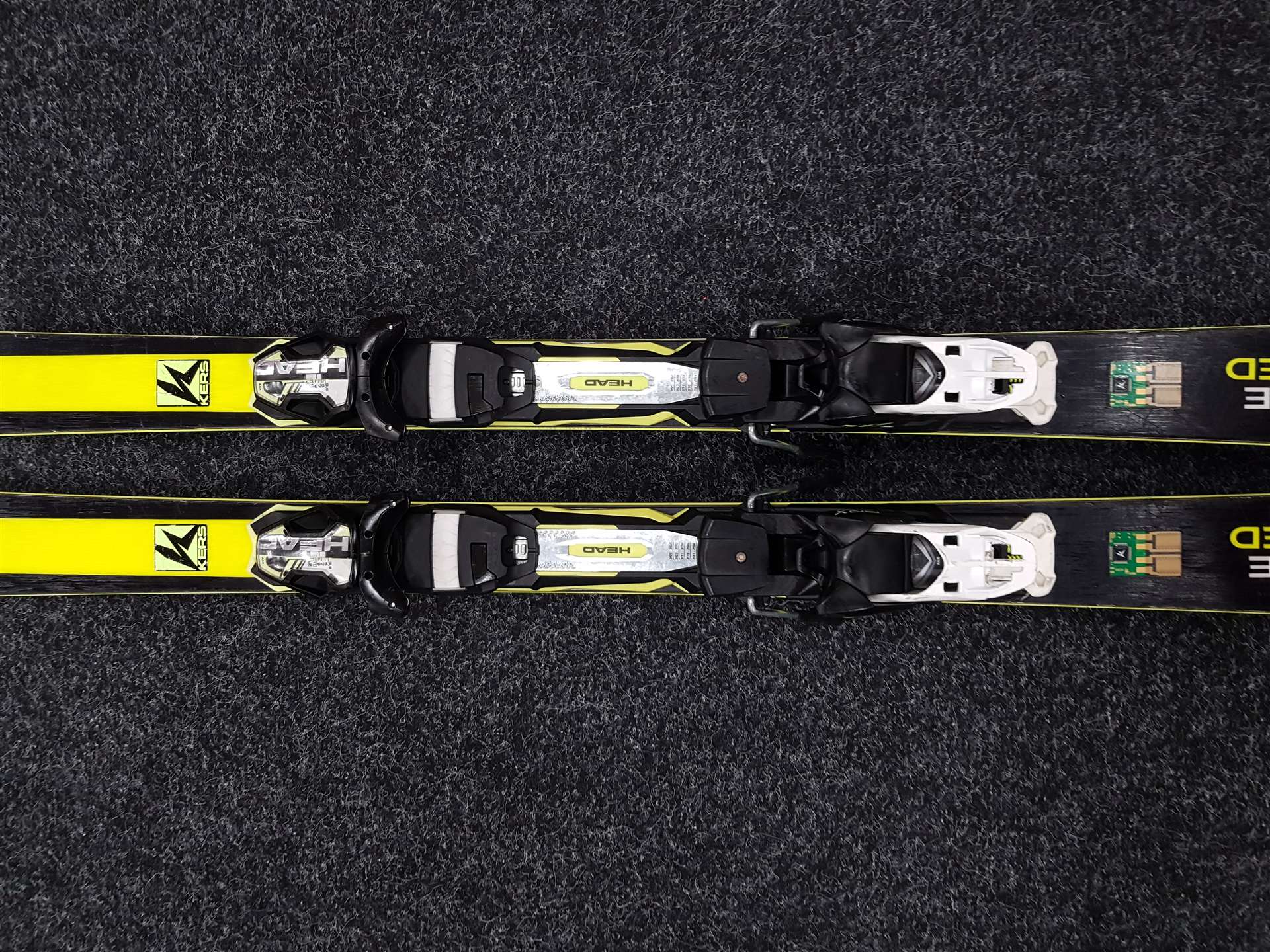 Schiuri folosite HEAD i.Speed Era 3.0 S Kers + legături Head PRX 12